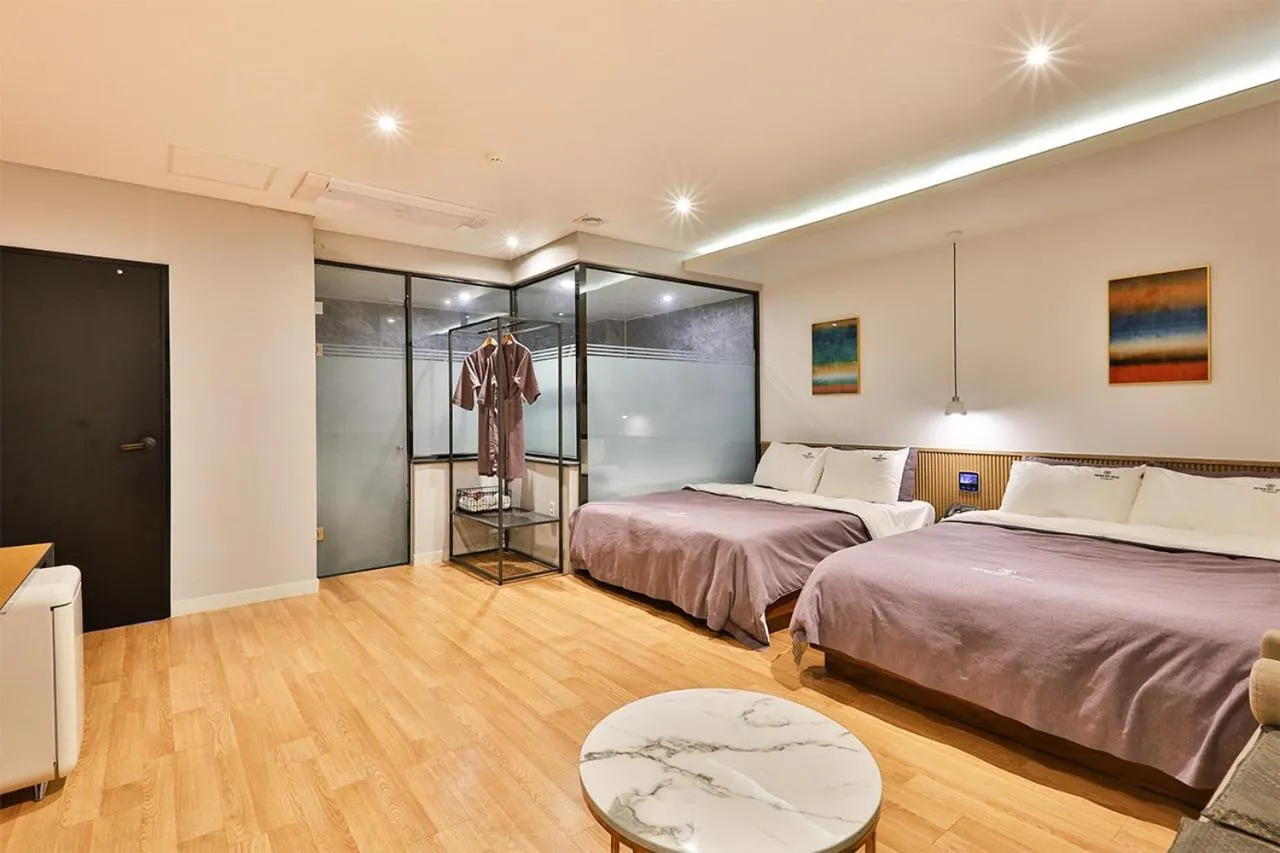 Bed in Brown Dot Hotel Jeonggwan