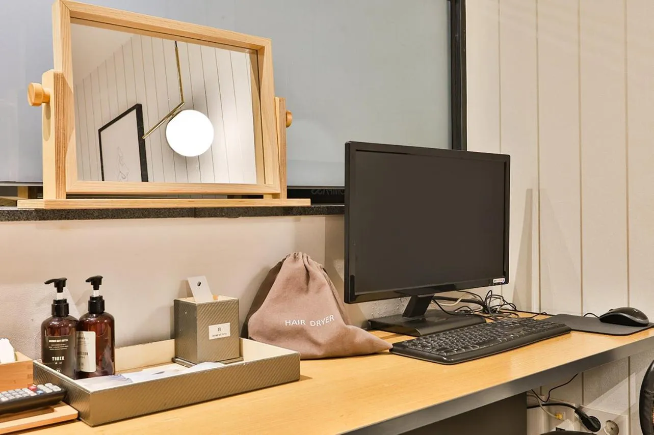 Brown Dot Hotel Jeonggwan