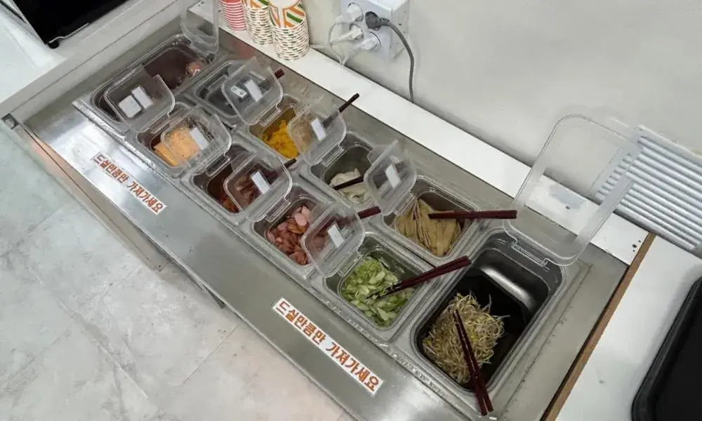 Property building in Anyang ILLOWA Hotel Property building in Anyang ILLOWA Hotel