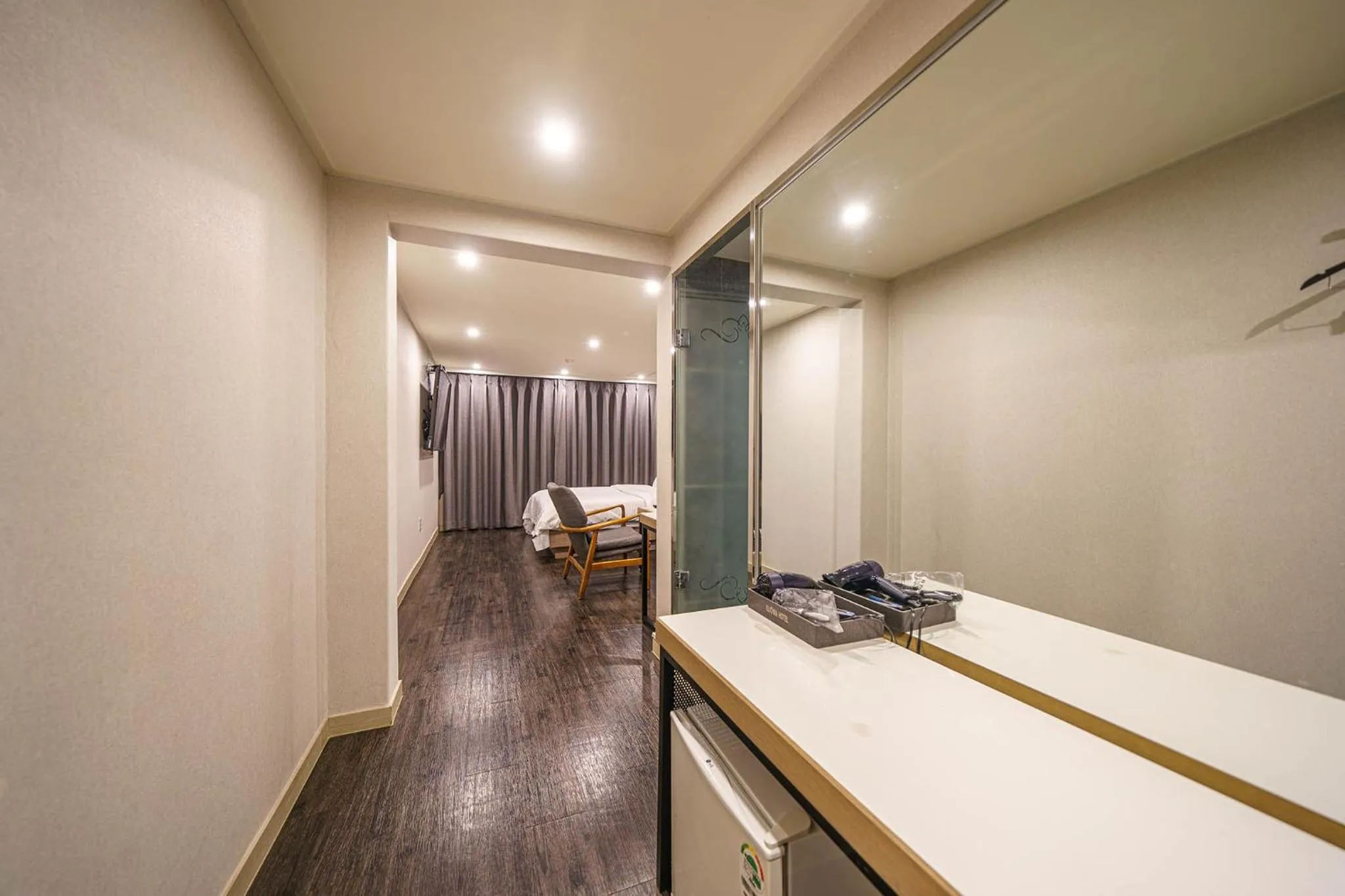 Bedroom, Bed in Anyang ILLOWA Hotel