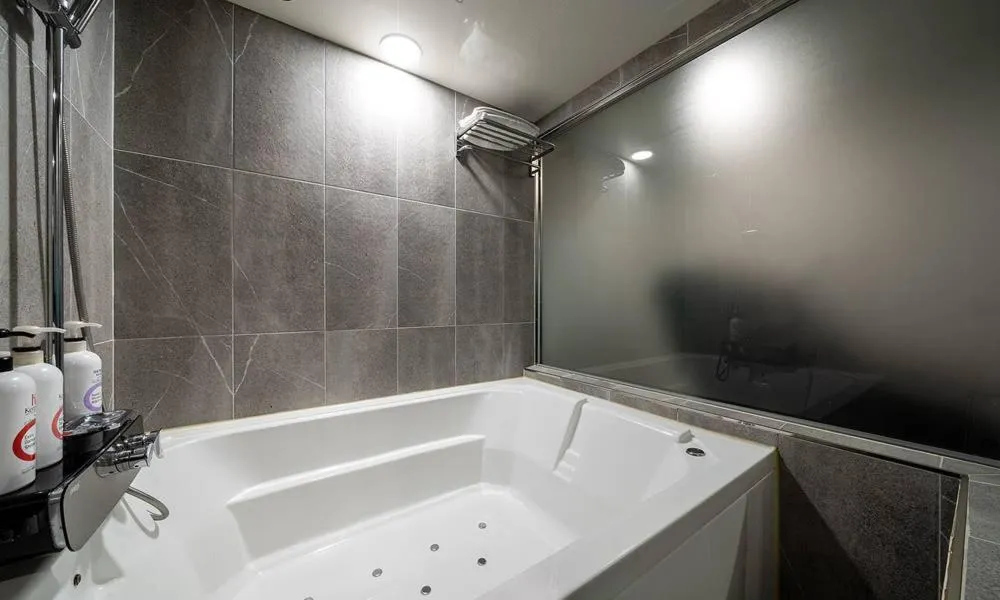 Bath in Anyang ILLOWA Hotel
