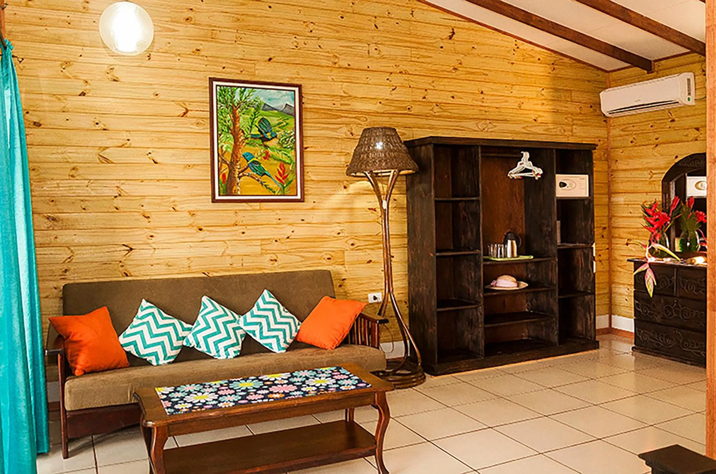 Living room in Pirate Cove