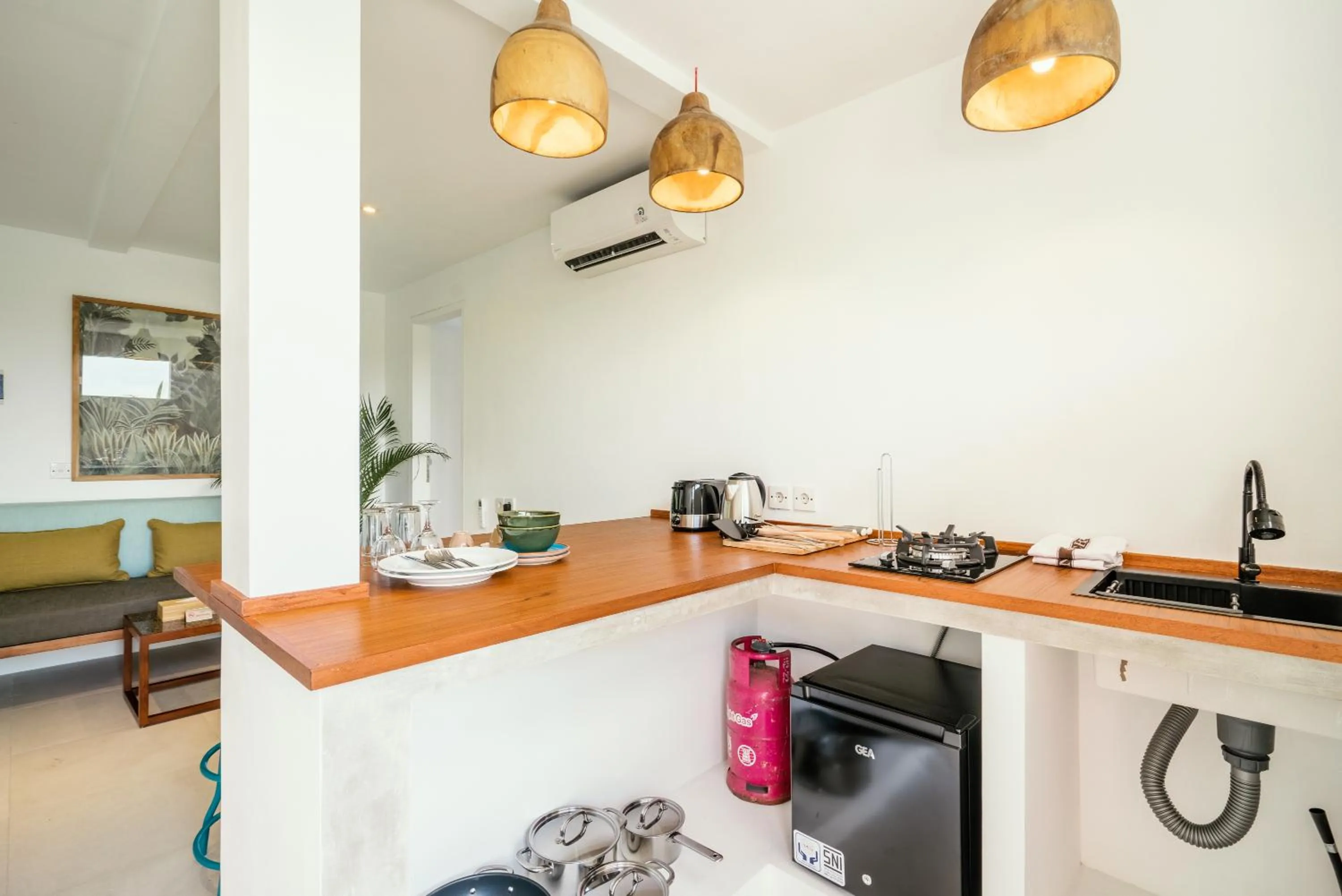 Kitchen or kitchenette in Batu Belig Living Apartment Seminyak