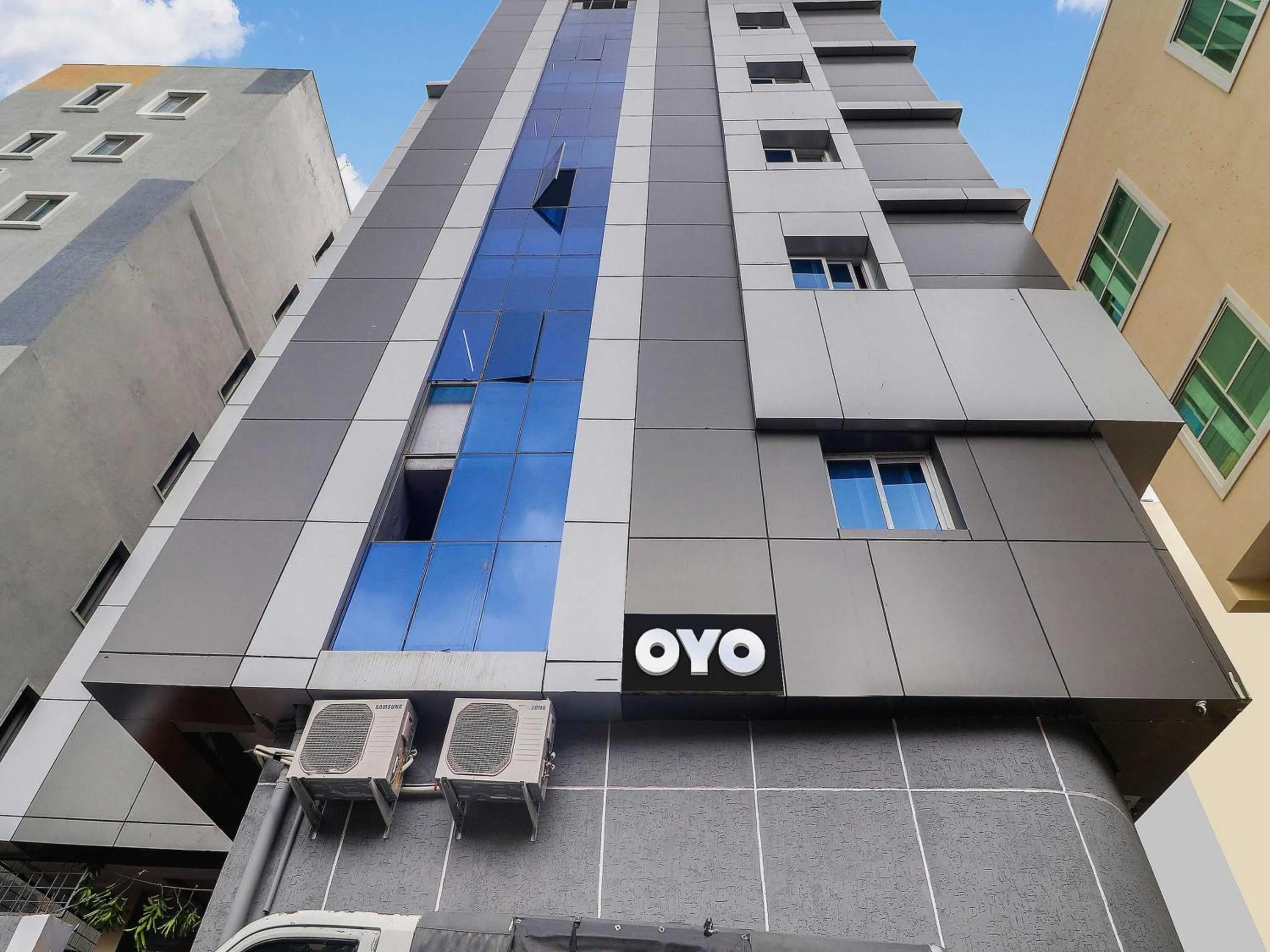 Facade/entrance in Super Hotel O RED STONE