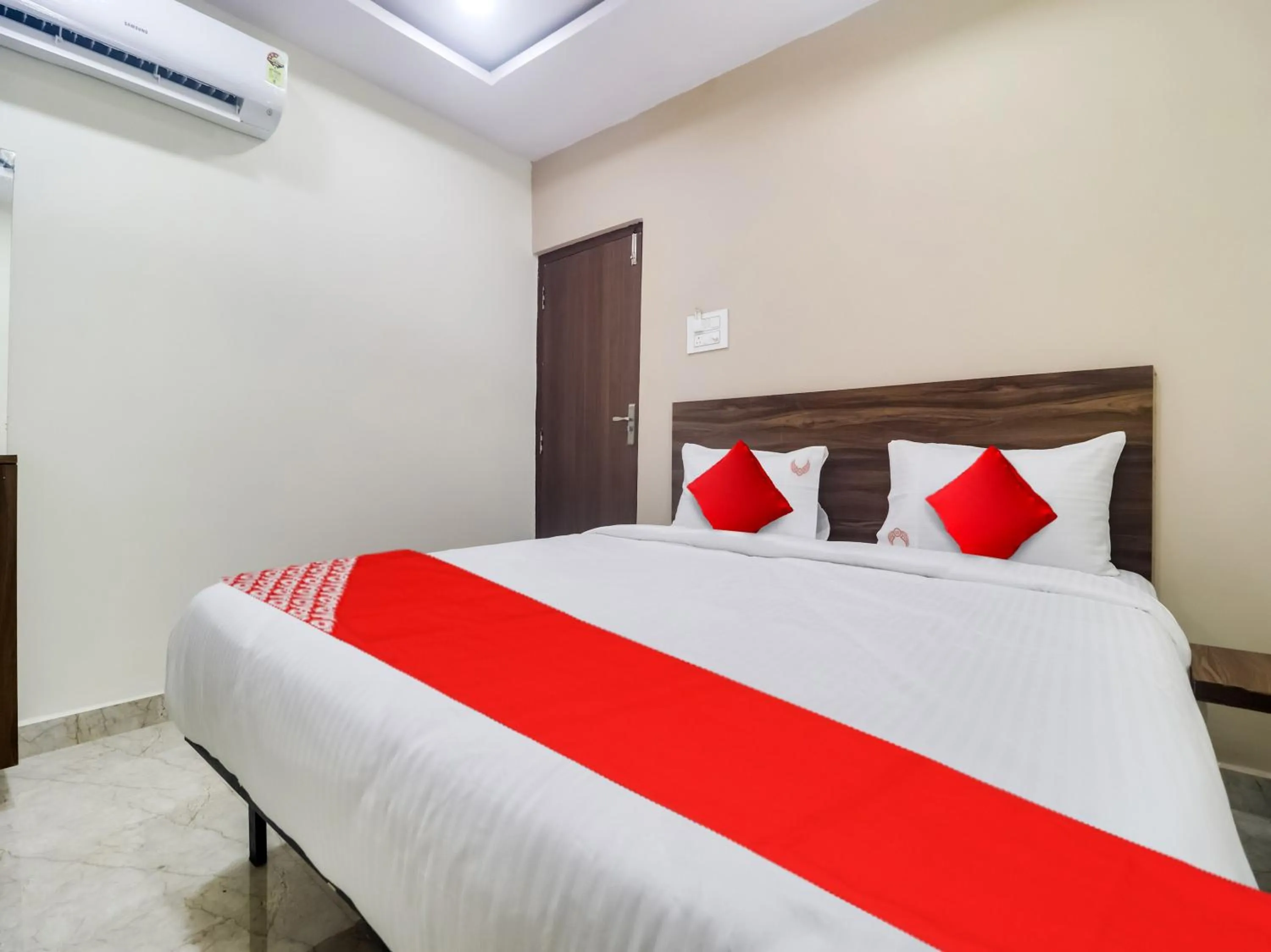 Bedroom, Bed in Super Hotel O RED STONE