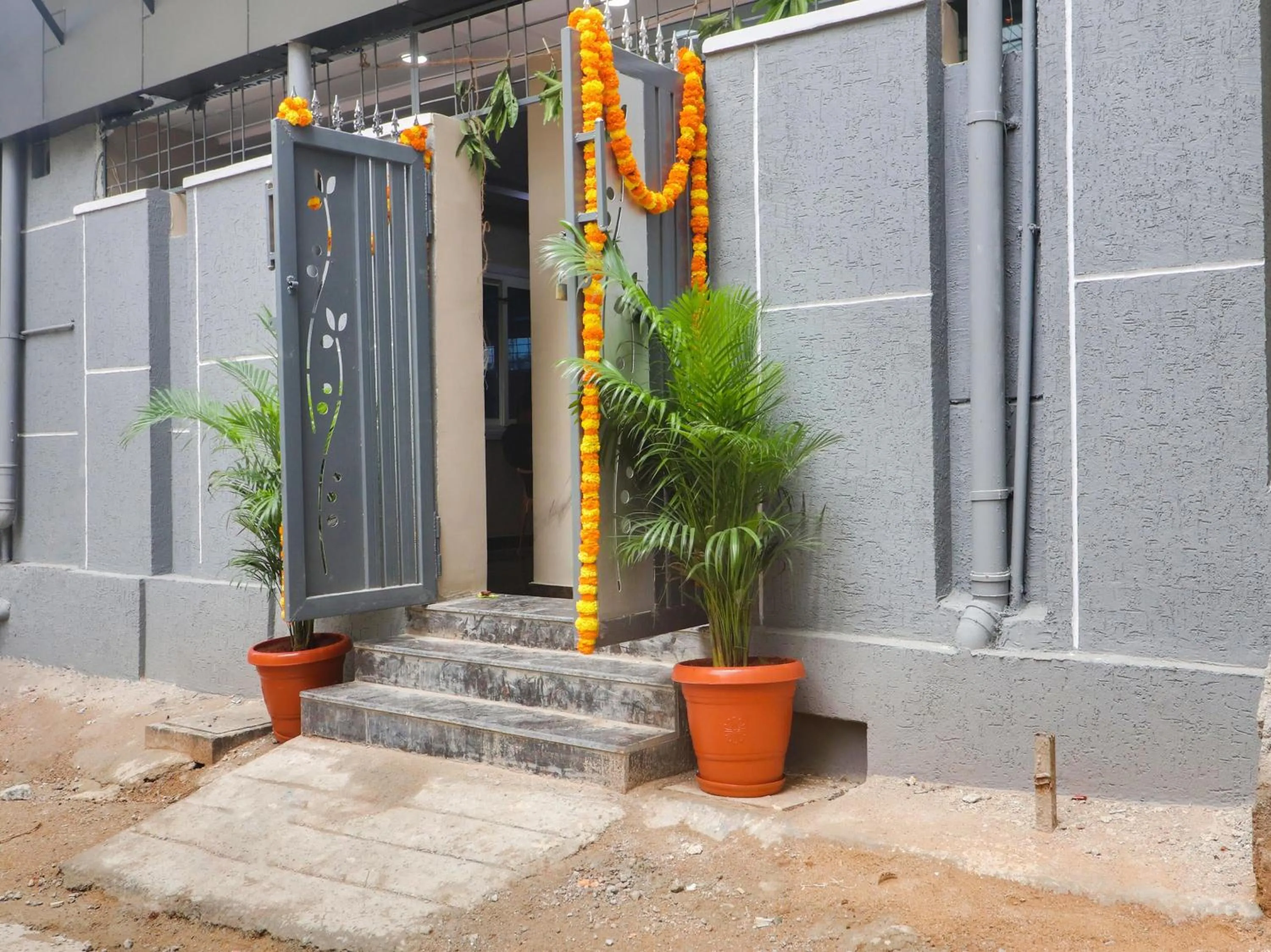 Facade/entrance in Super Hotel O RED STONE