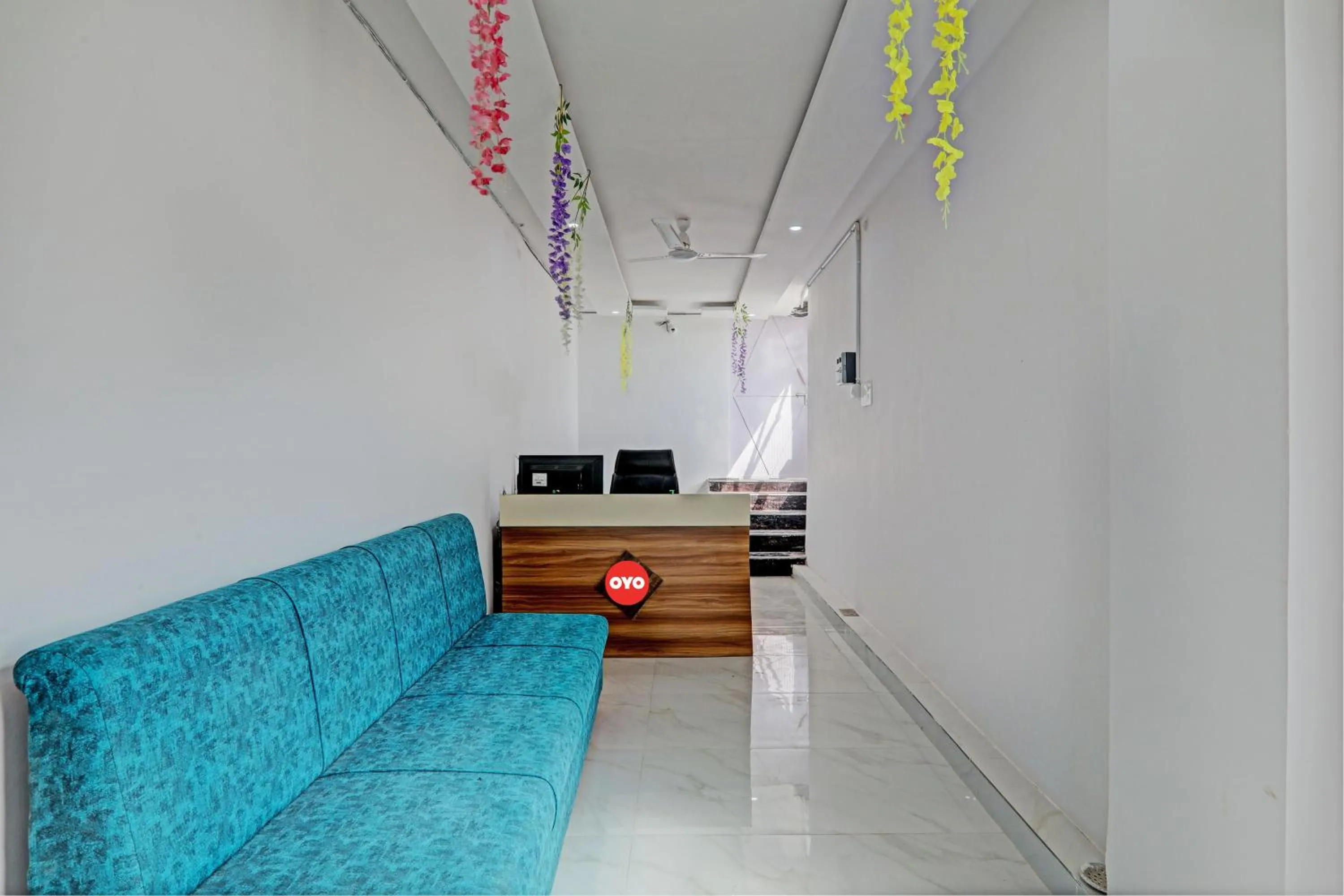 Lobby or reception in Hotel O Raghav & Banquet