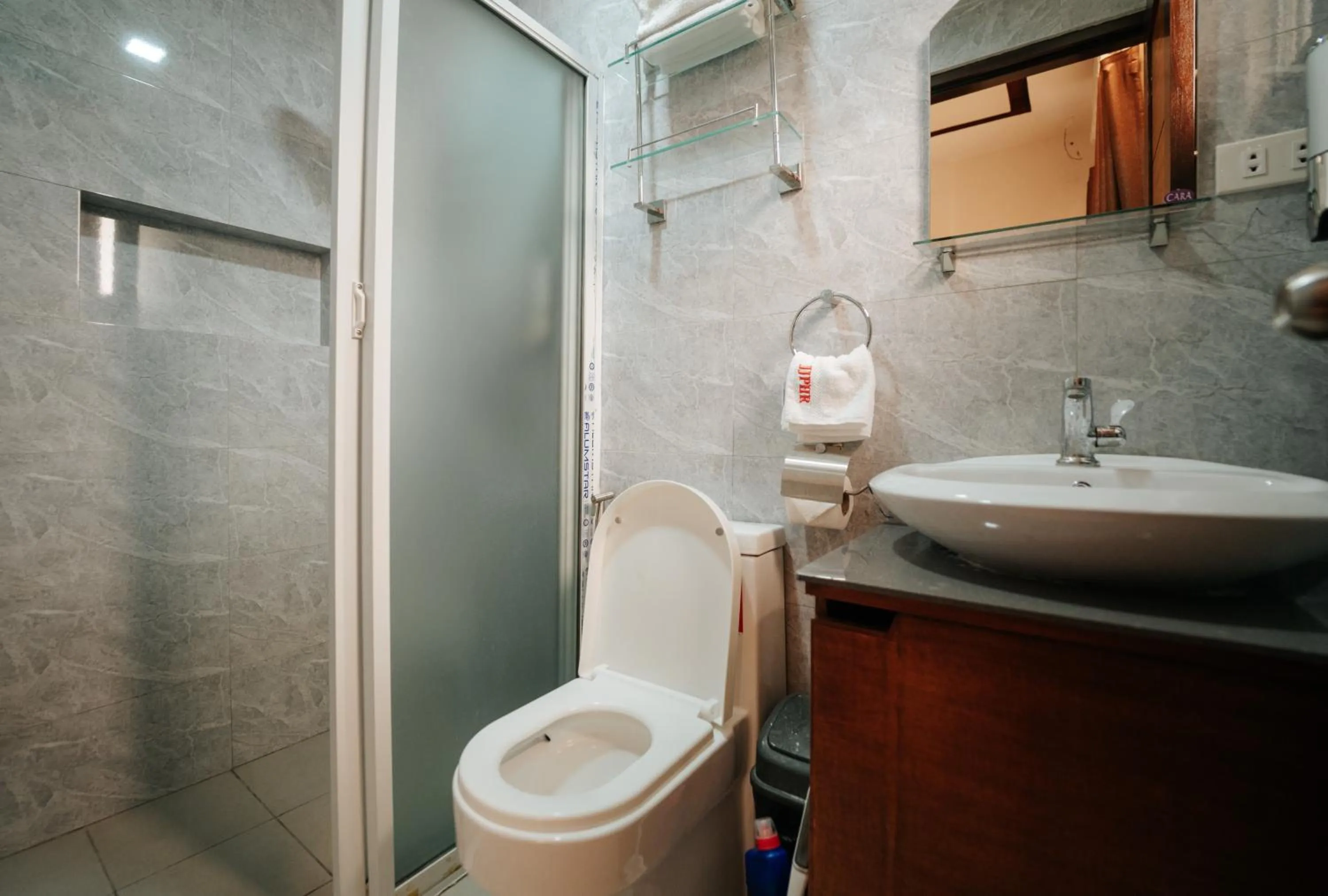 Shower in JJPHR Hotel San Antonio