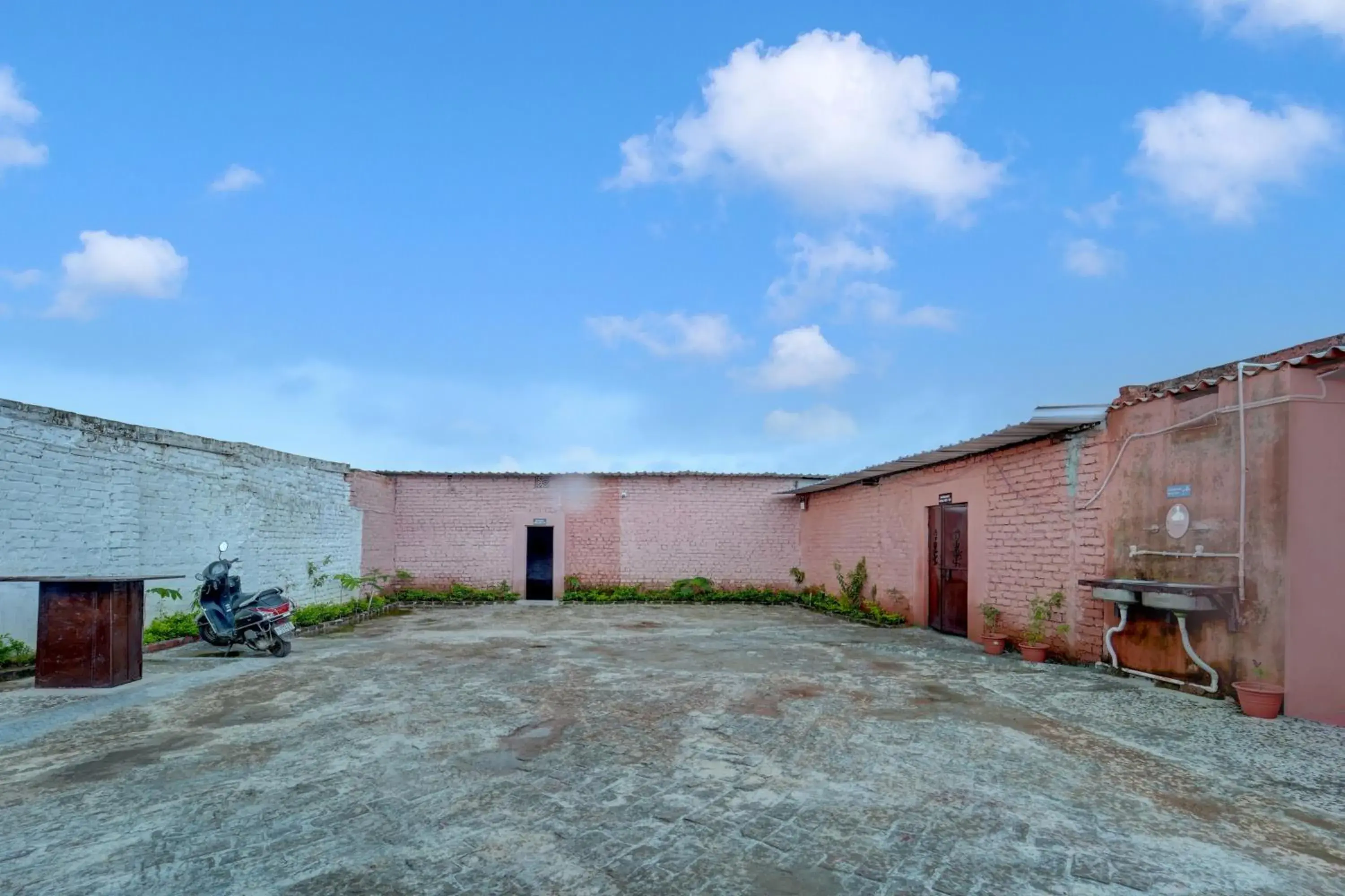 Lobby or reception in Hotel O Vaishali Garden Lobby or reception in Hotel O Vaishali Garden