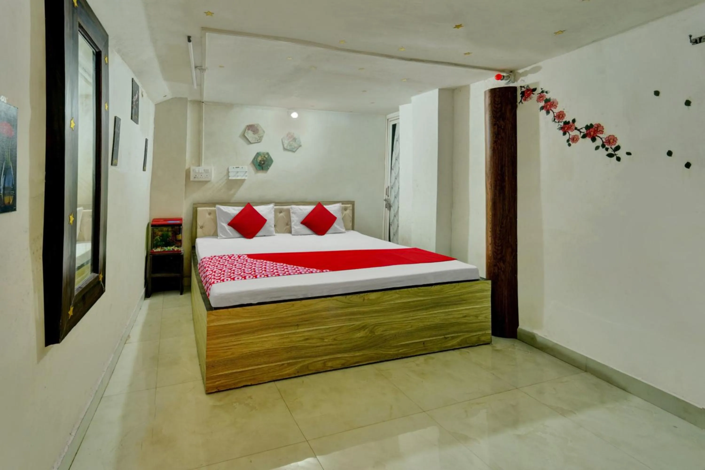 Bedroom in Hotel O Vaishali Garden