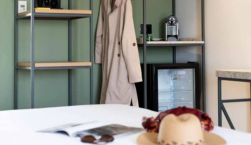 Coffee/tea facilities, Bed in Hotel Shoshana - Adults Only