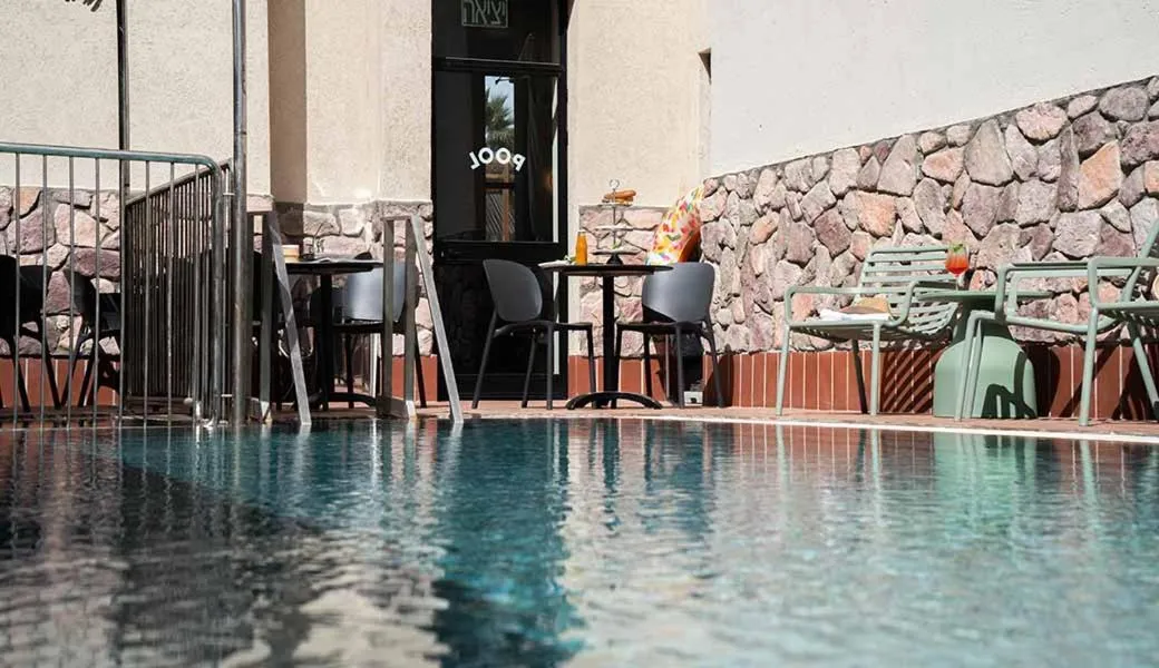 Swimming pool in Hotel Shoshana - Adults Only