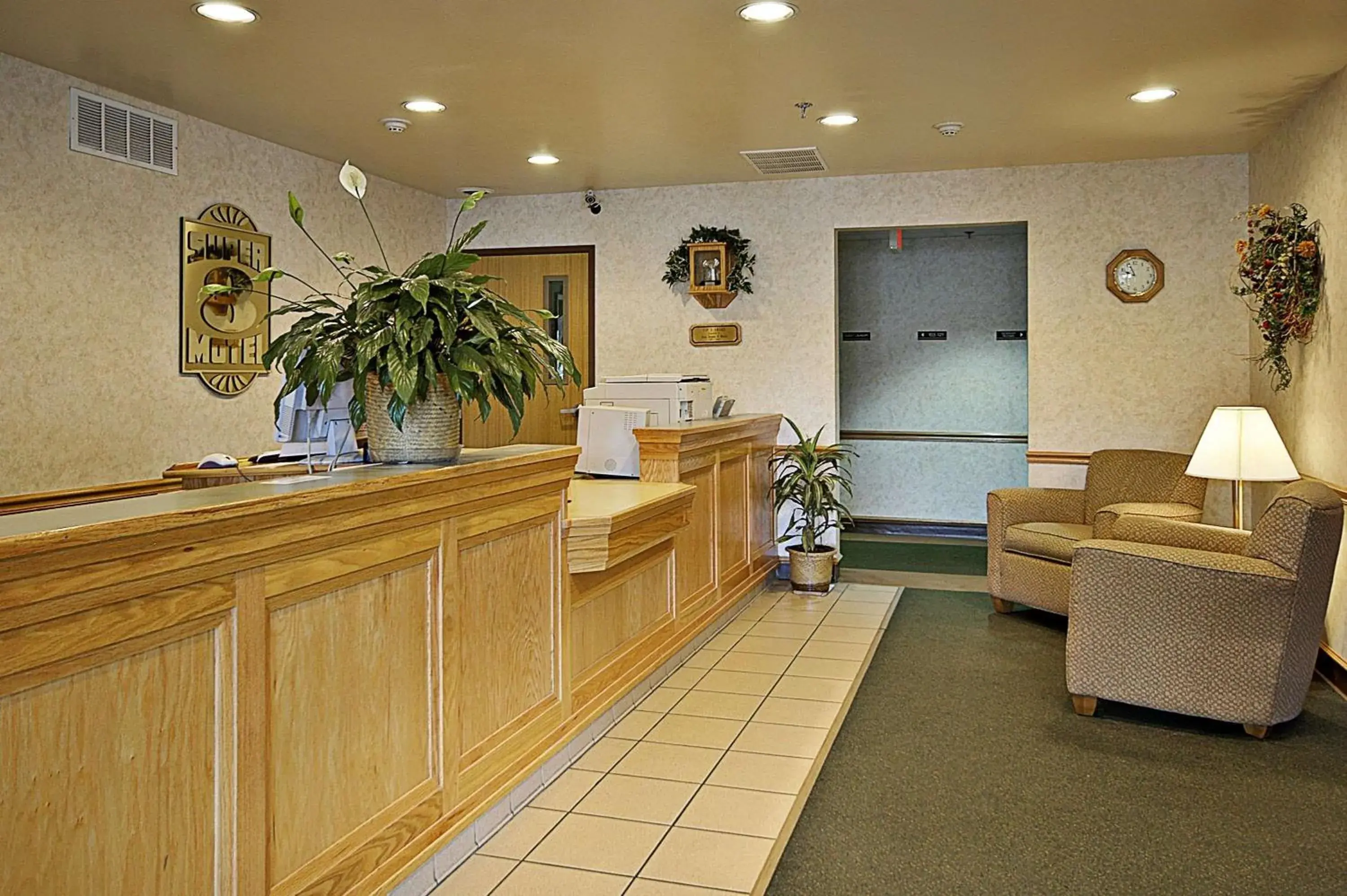 Lobby or reception in Super 8 by Wyndham Ava Lobby or reception in Super 8 by Wyndham Ava