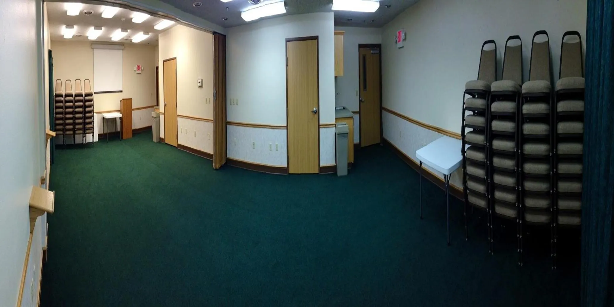 Business facilities in Super 8 by Wyndham Ava