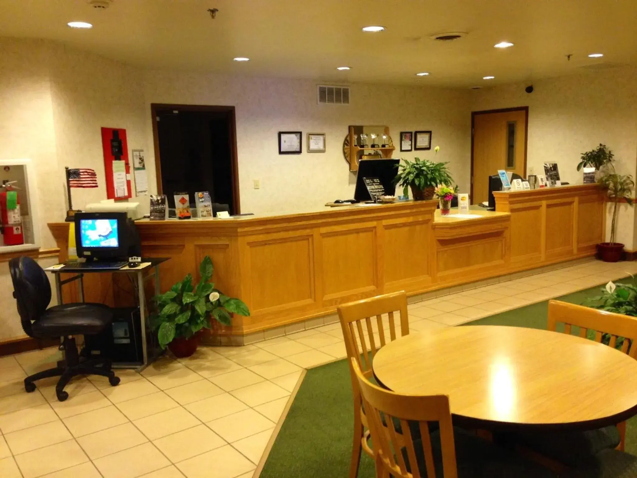 Lobby or reception in Super 8 by Wyndham Ava Lobby or reception in Super 8 by Wyndham Ava