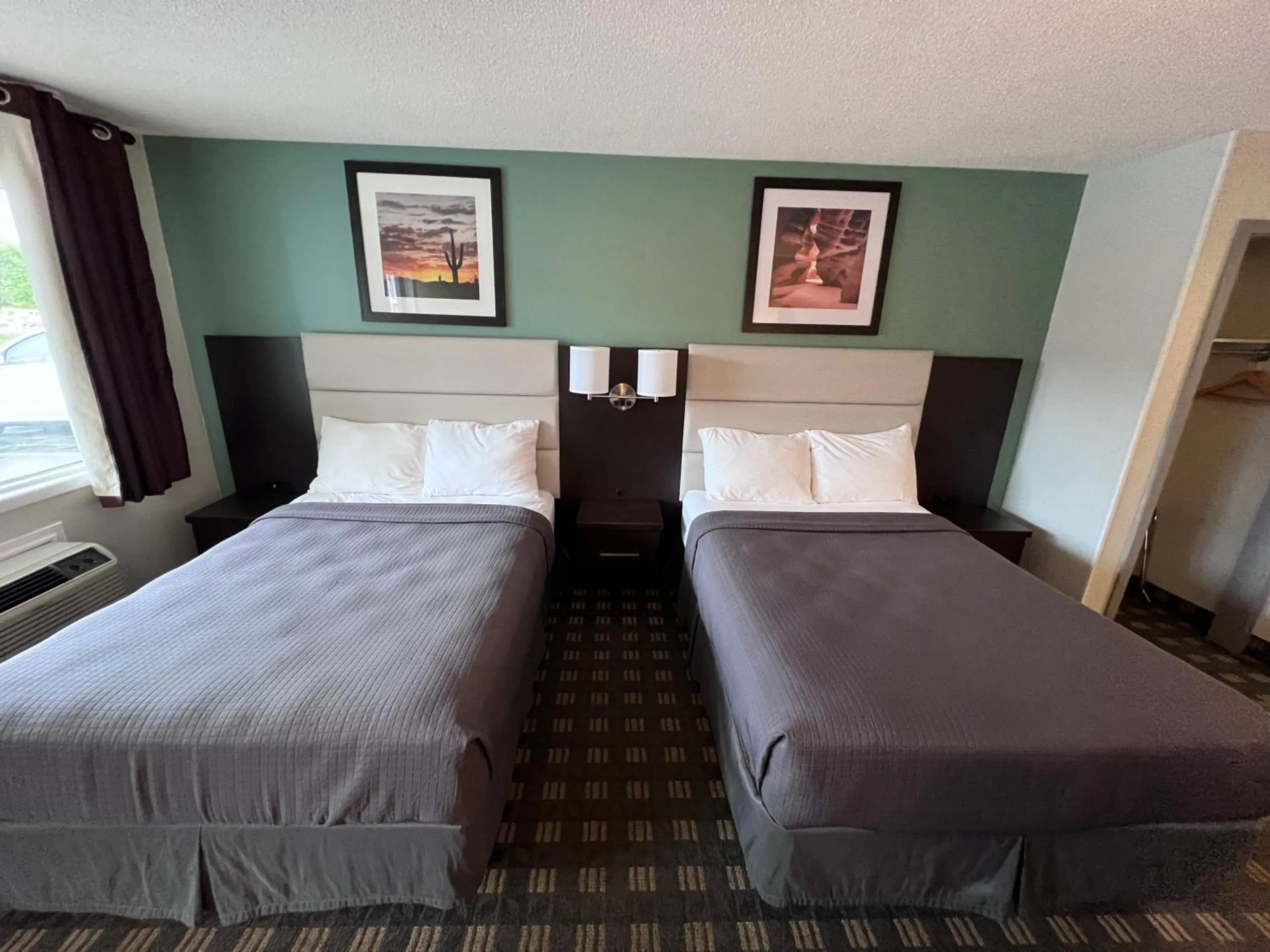 Bed in Wellington Inn