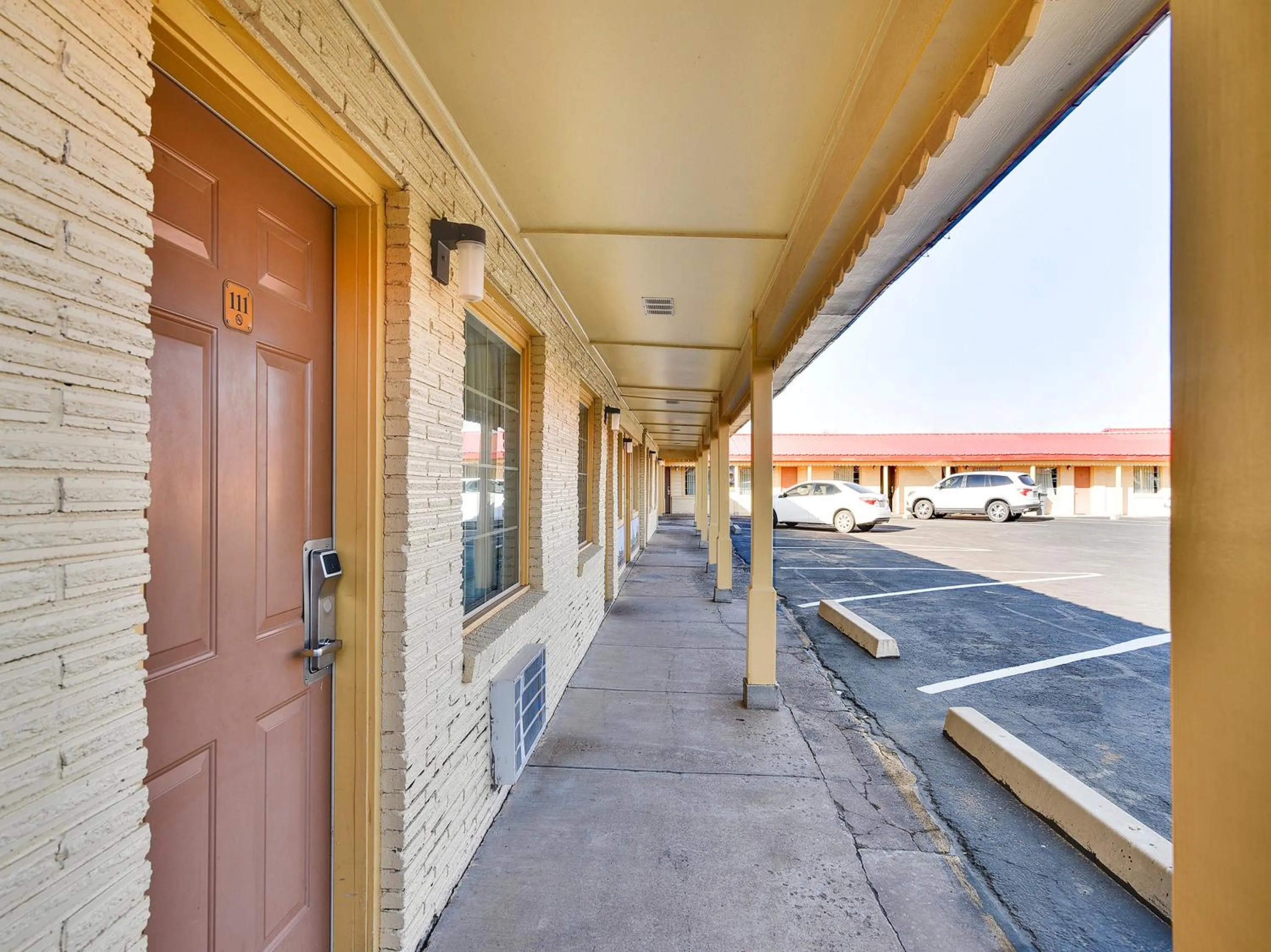 Property building in Route 66 Inn