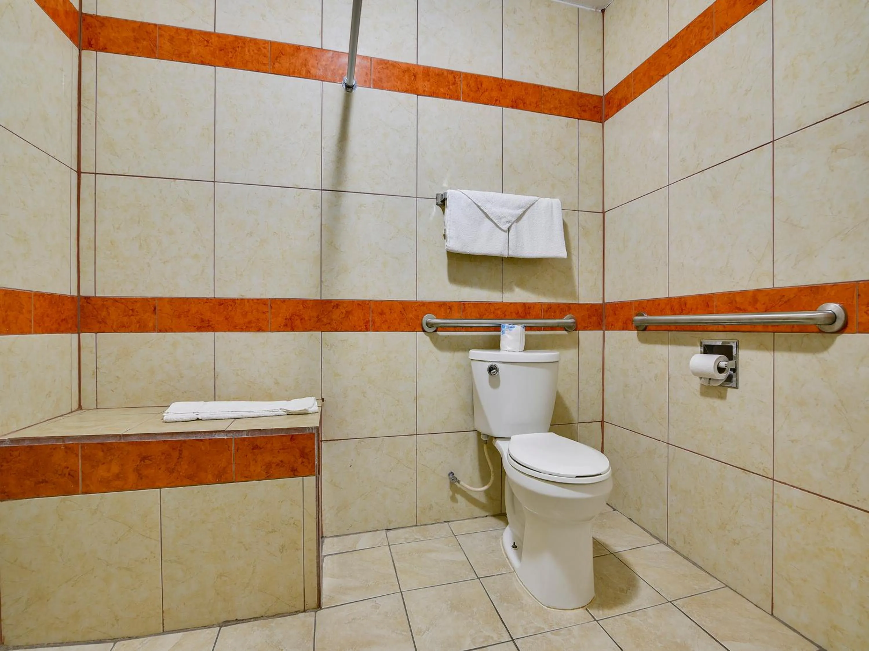 Bathroom in Route 66 Inn