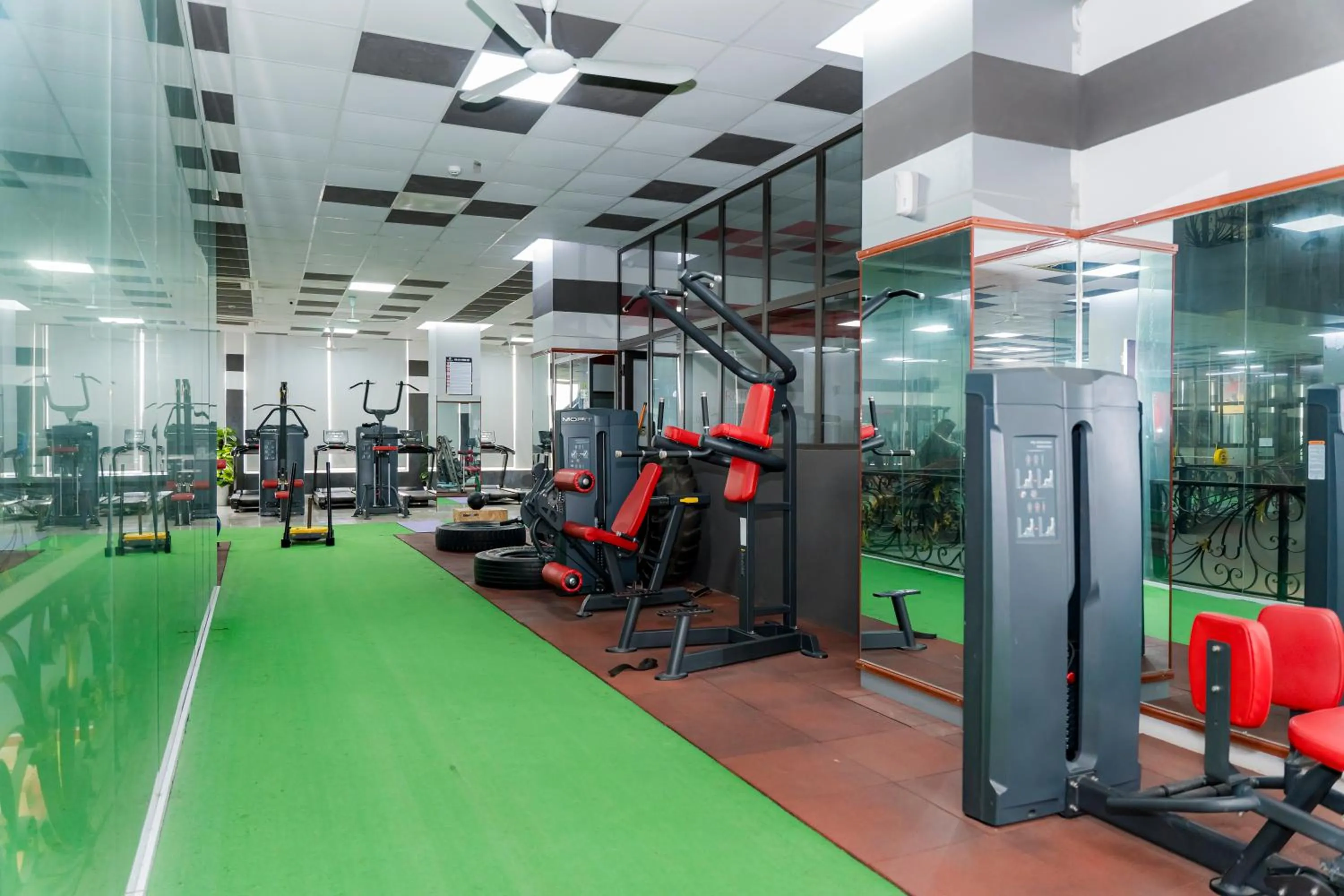 Fitness centre/facilities in Bình An Nhiên hotel