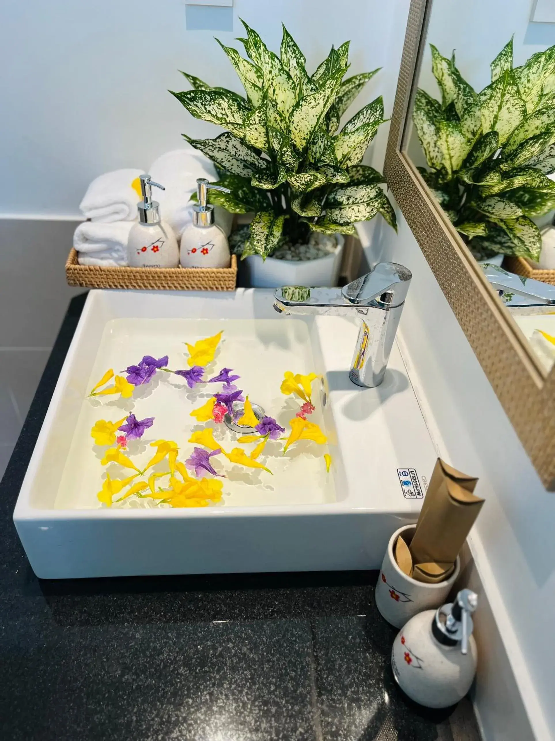 Family Room with Balcony in Kemi House Hoi An Family Room with Balcony in Kemi House Hoi An