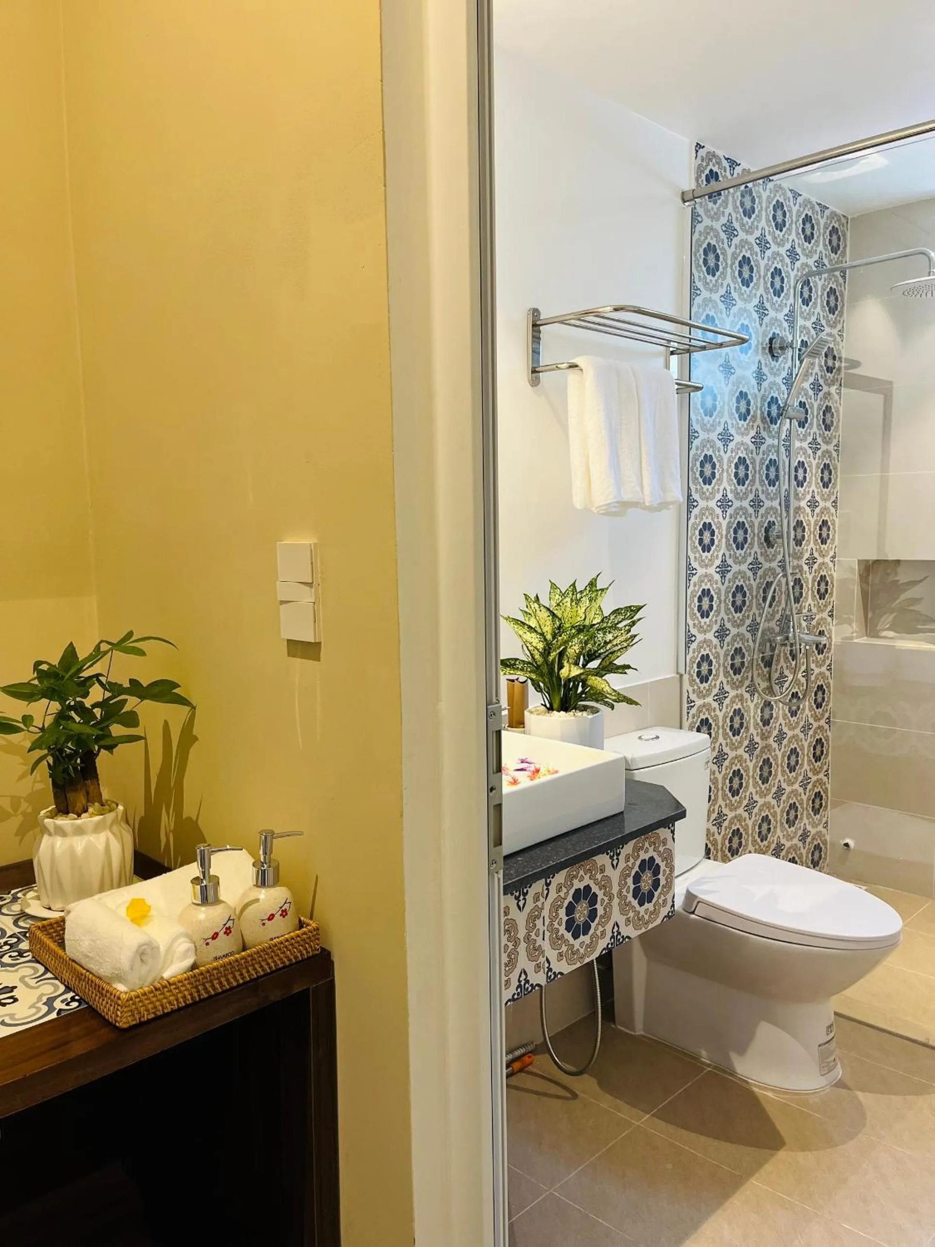 Bathroom in Kemi House Hoi An