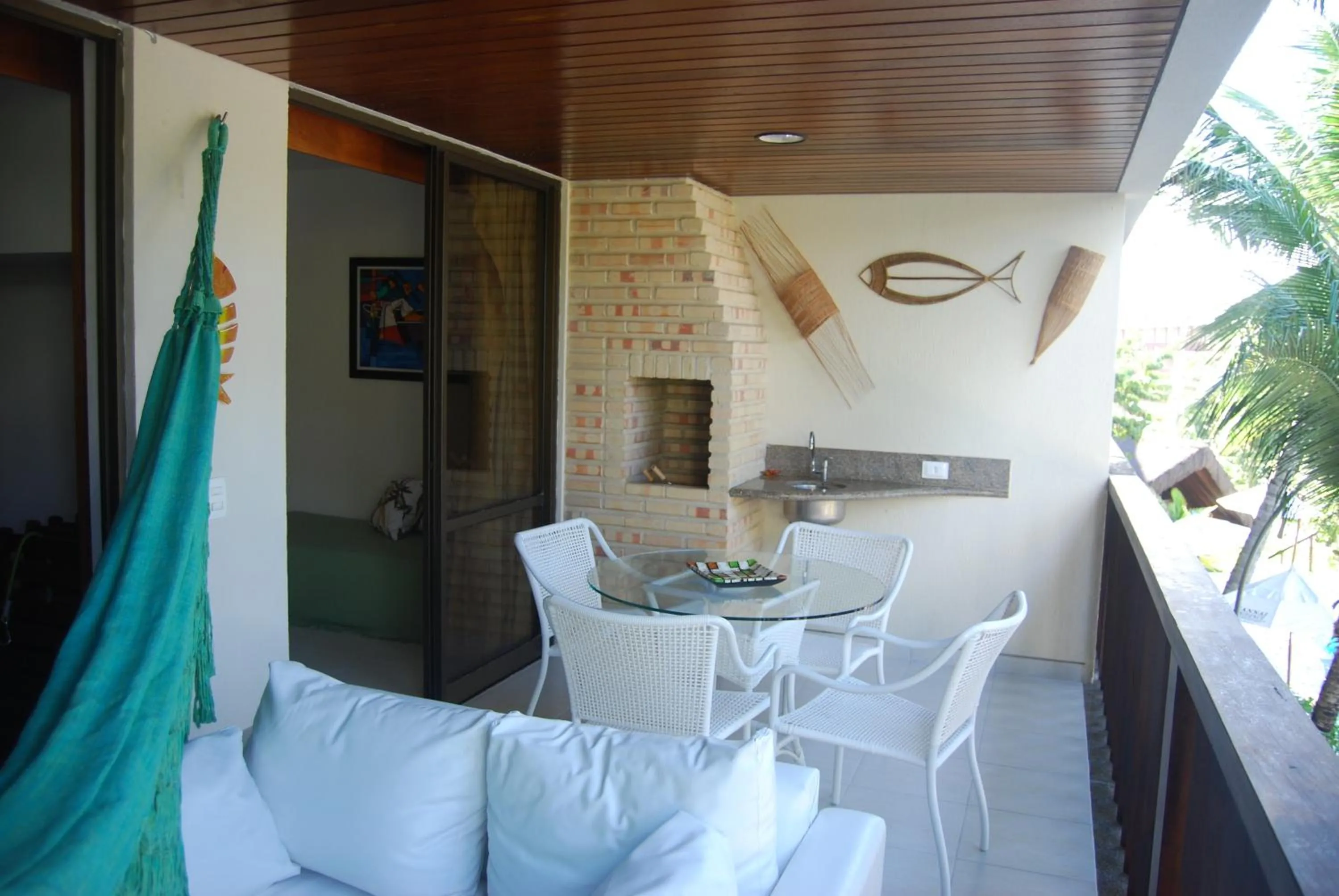 Communal lounge/ TV room in Flats Nannai Residence Vilas