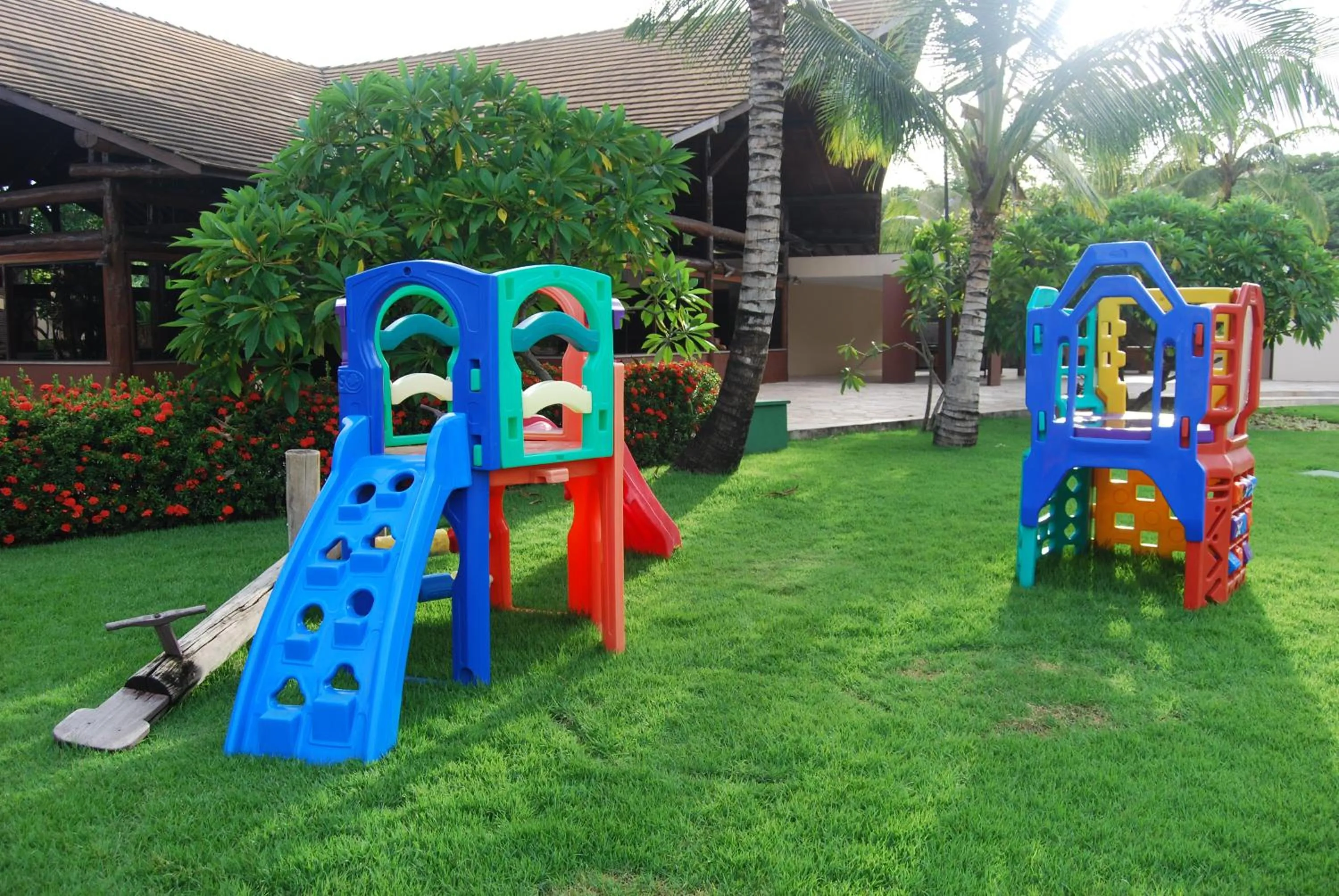 Children play ground in Flats Nannai Residence Vilas