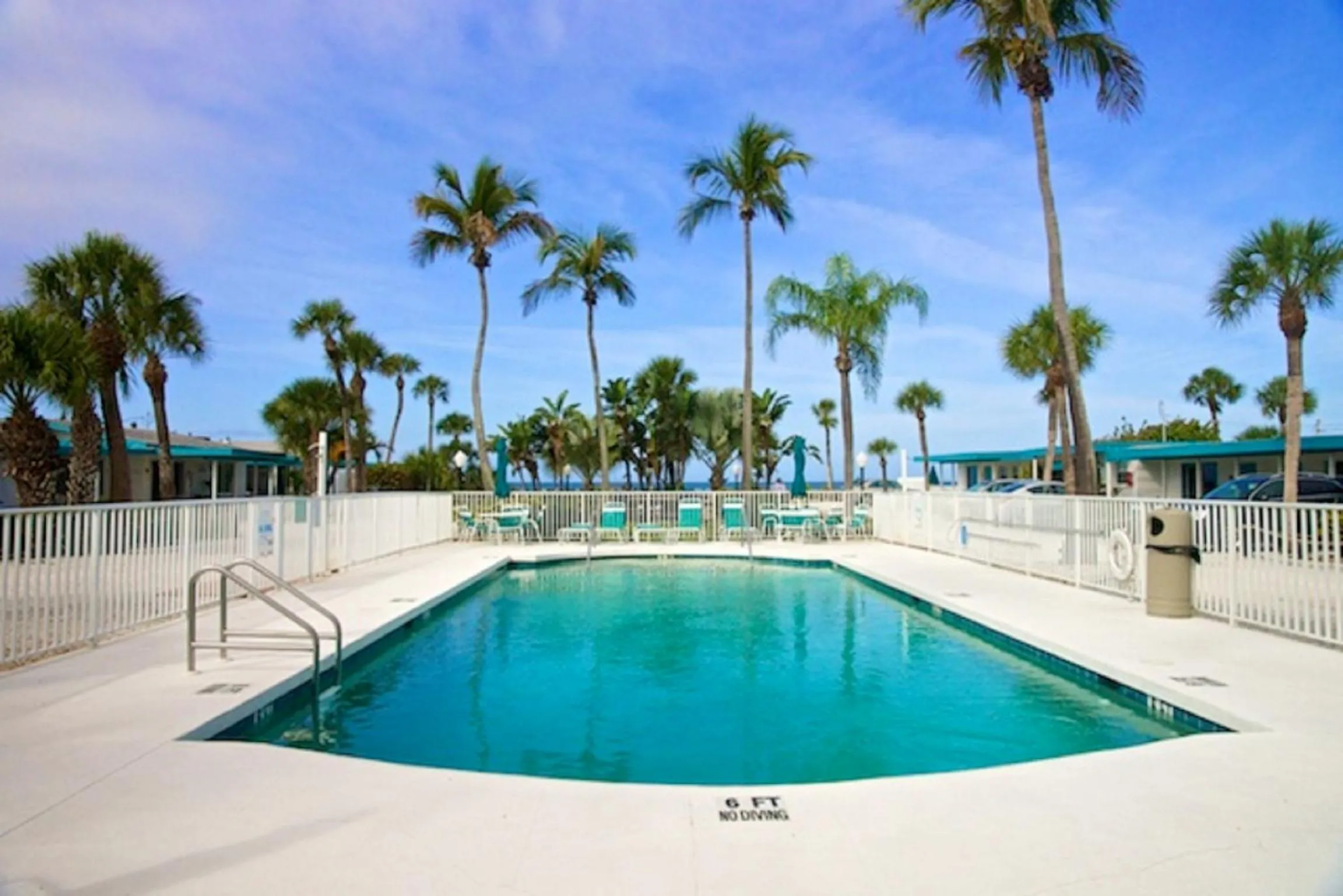 Sea Club I