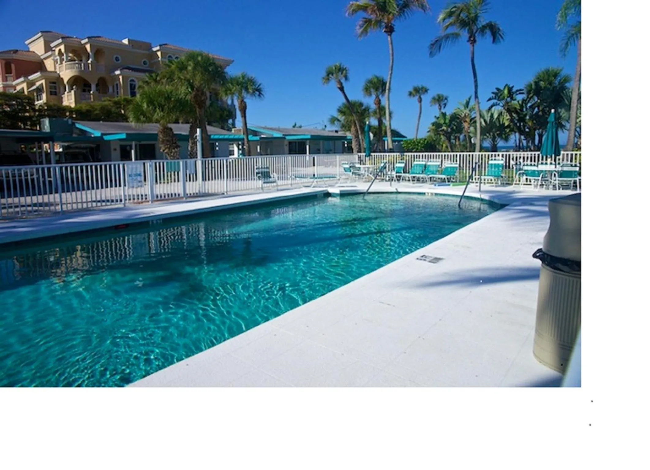 Sea Club I