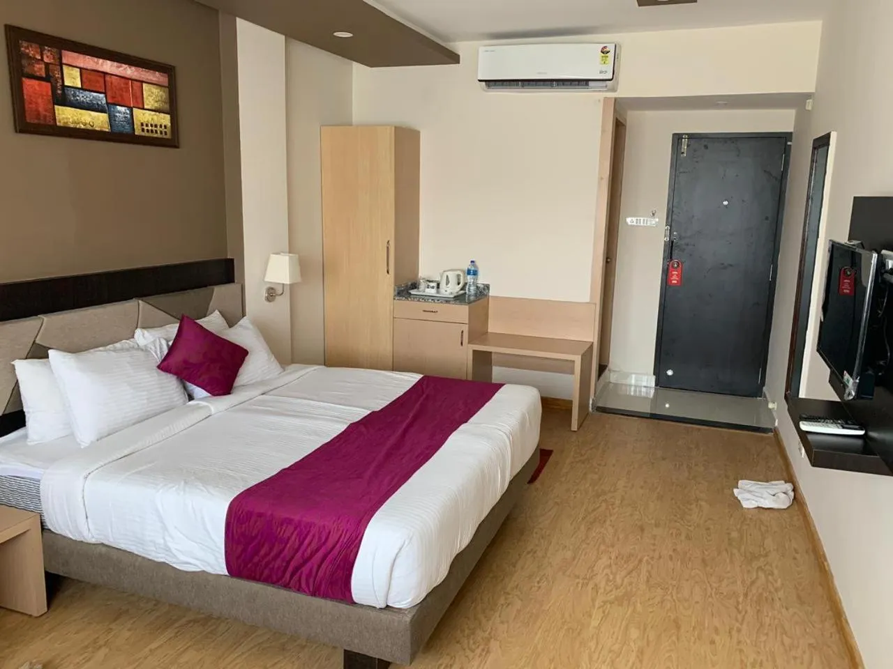 Bed in Hotel West End