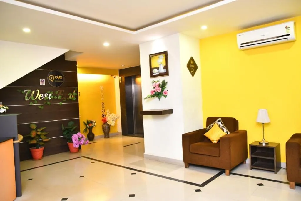 Lobby or reception in Hotel West End