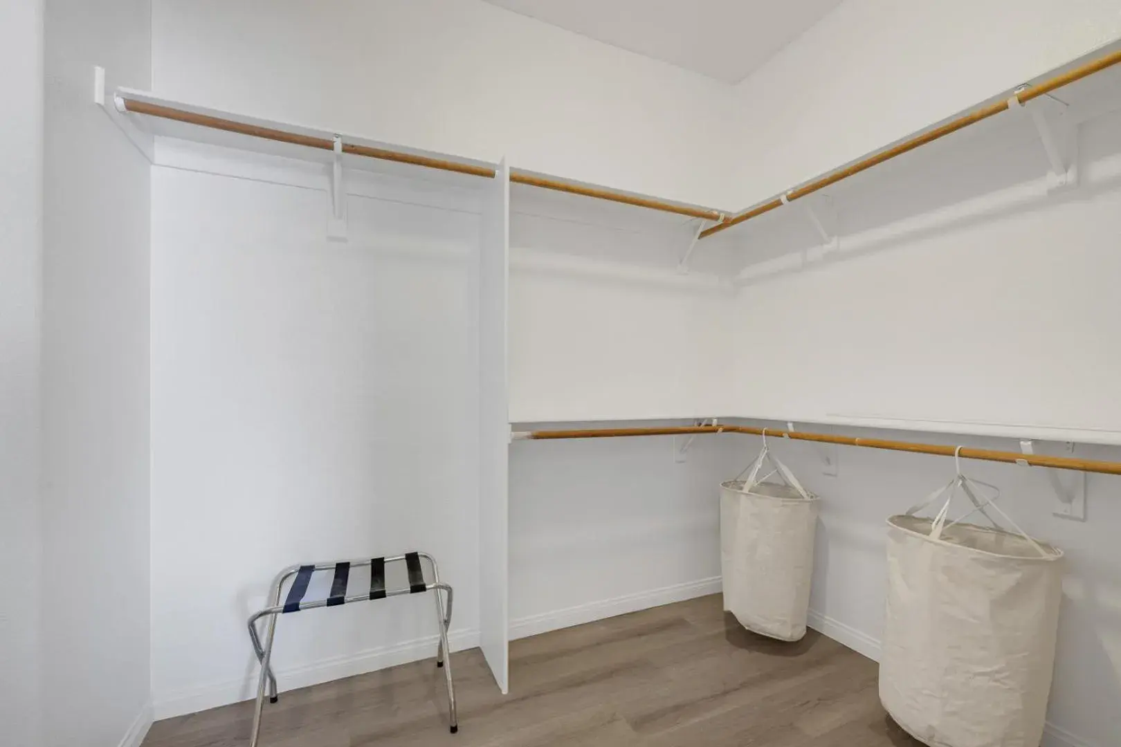 Four-Bedroom House in Lucky Getaway LV Four-Bedroom House in Lucky Getaway LV