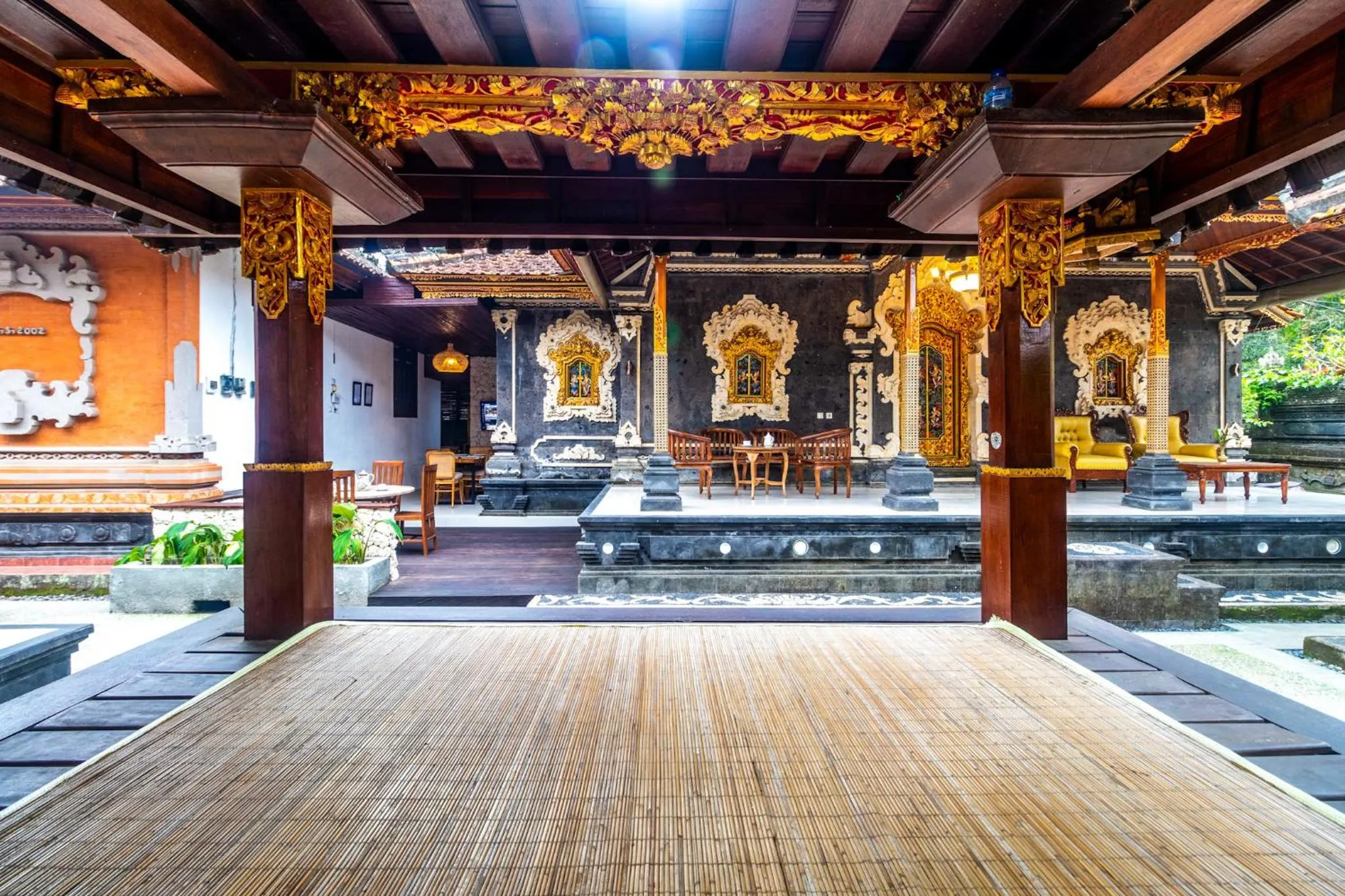 Seating area in Alam Desa Homestay by AGATA