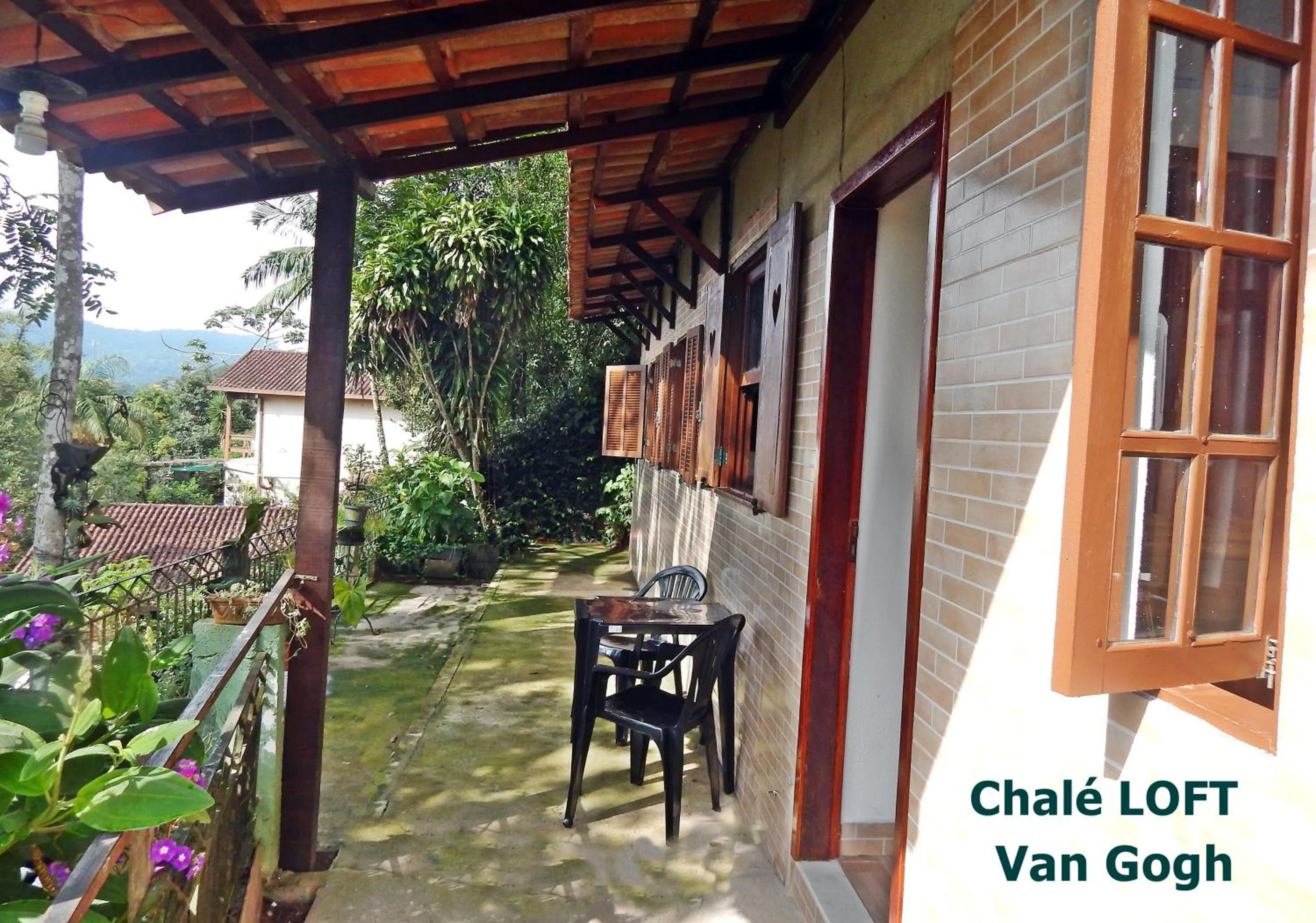 Patio in Chalés Van Gogh