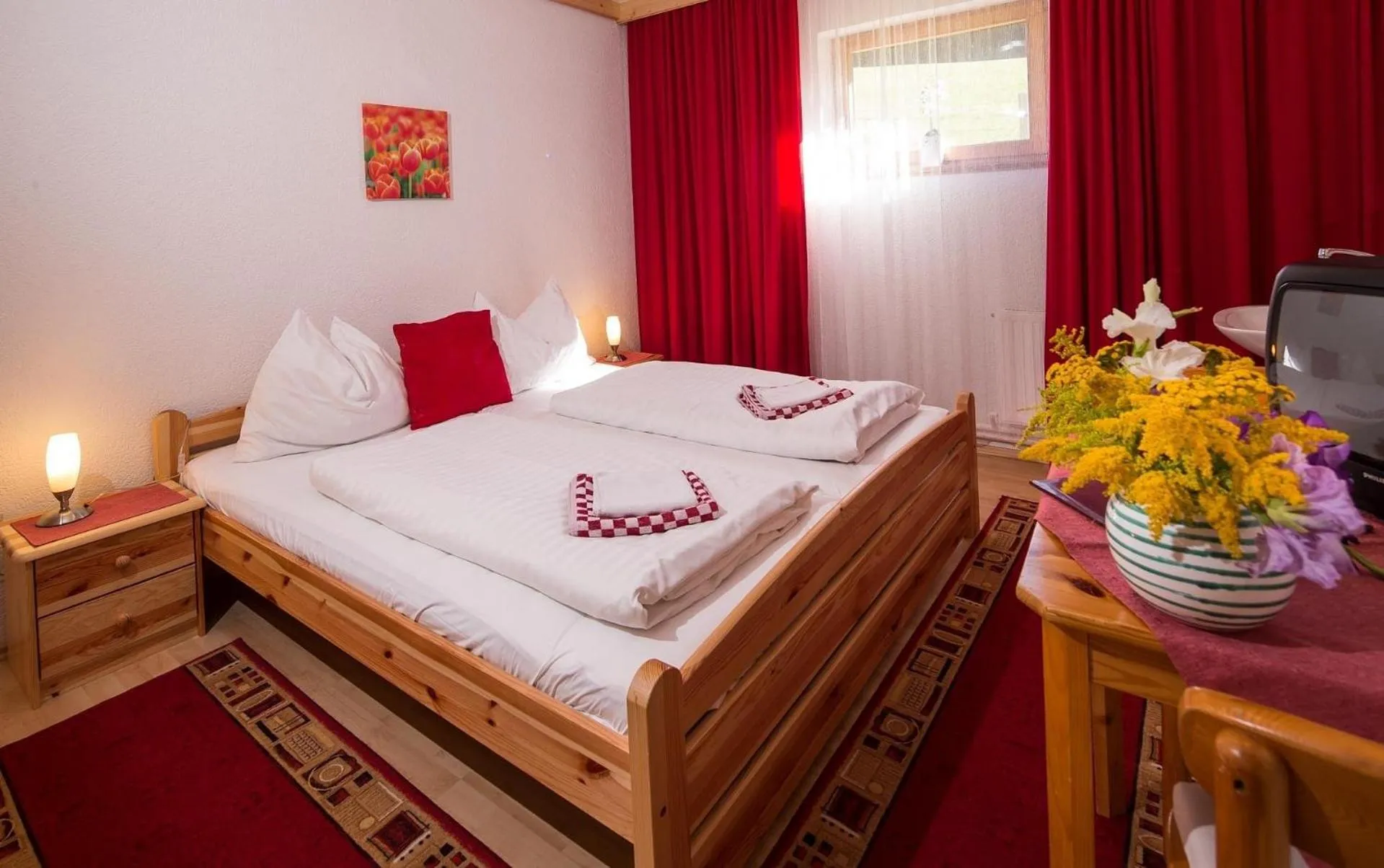 Photo of the whole room, Bed in Draxlerhaus