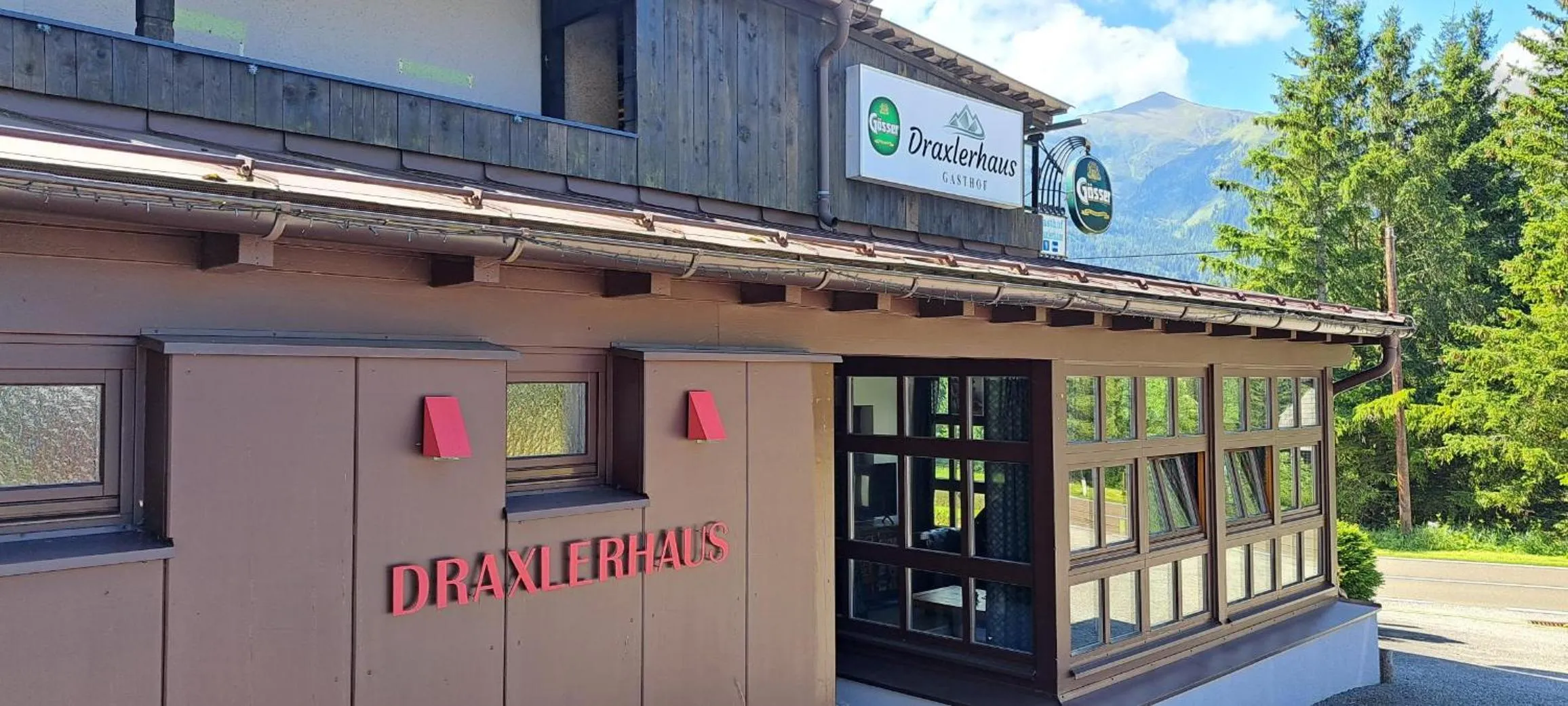 Property building in Draxlerhaus