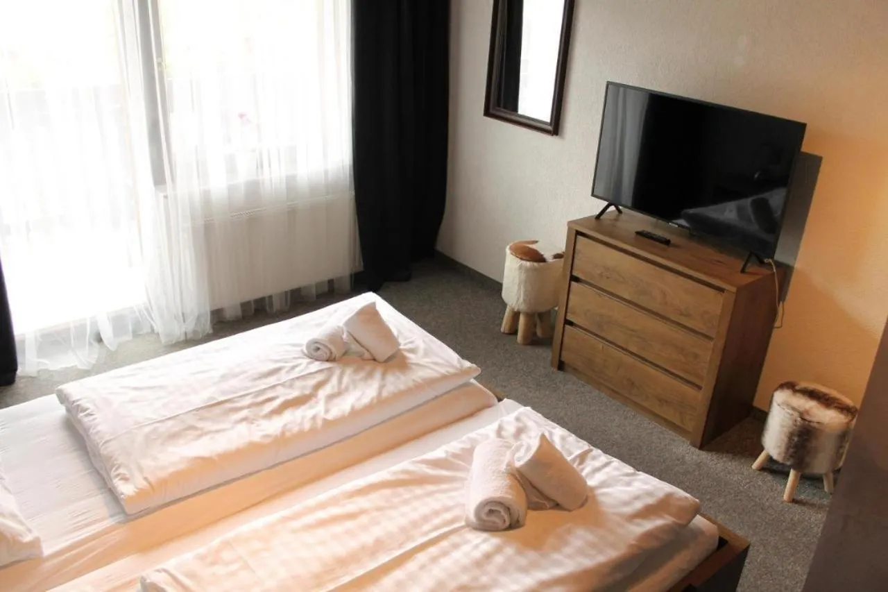 Photo of the whole room, Bed in Draxlerhaus