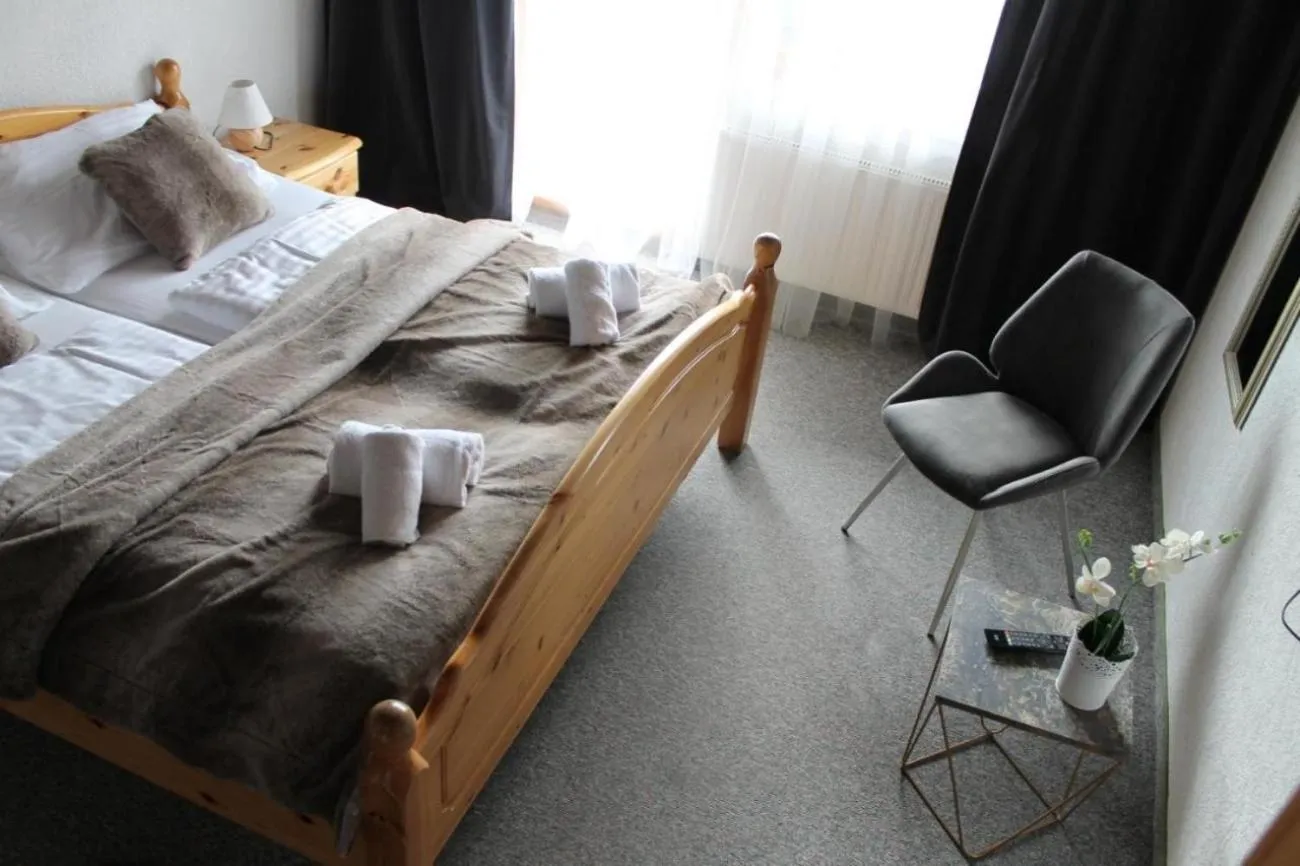 Photo of the whole room, Bed in Draxlerhaus