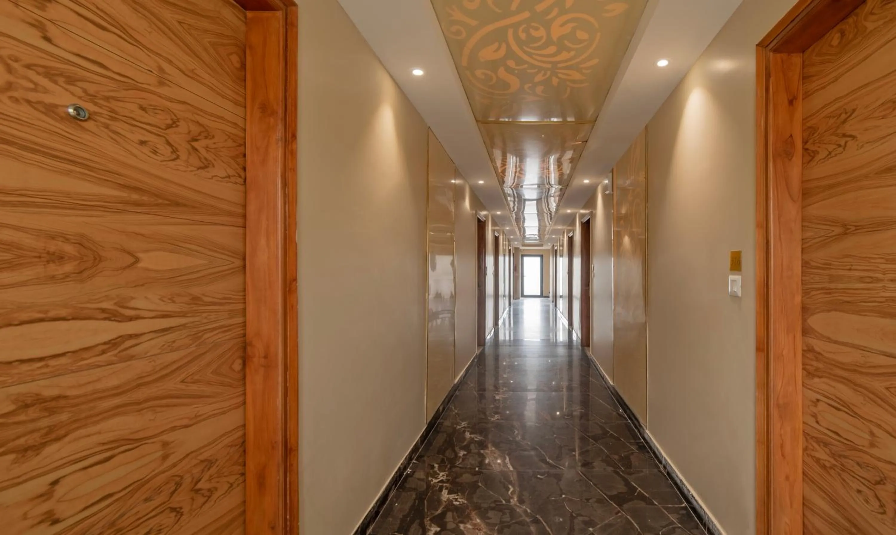 Treebo Trend Mr J - Sec 51