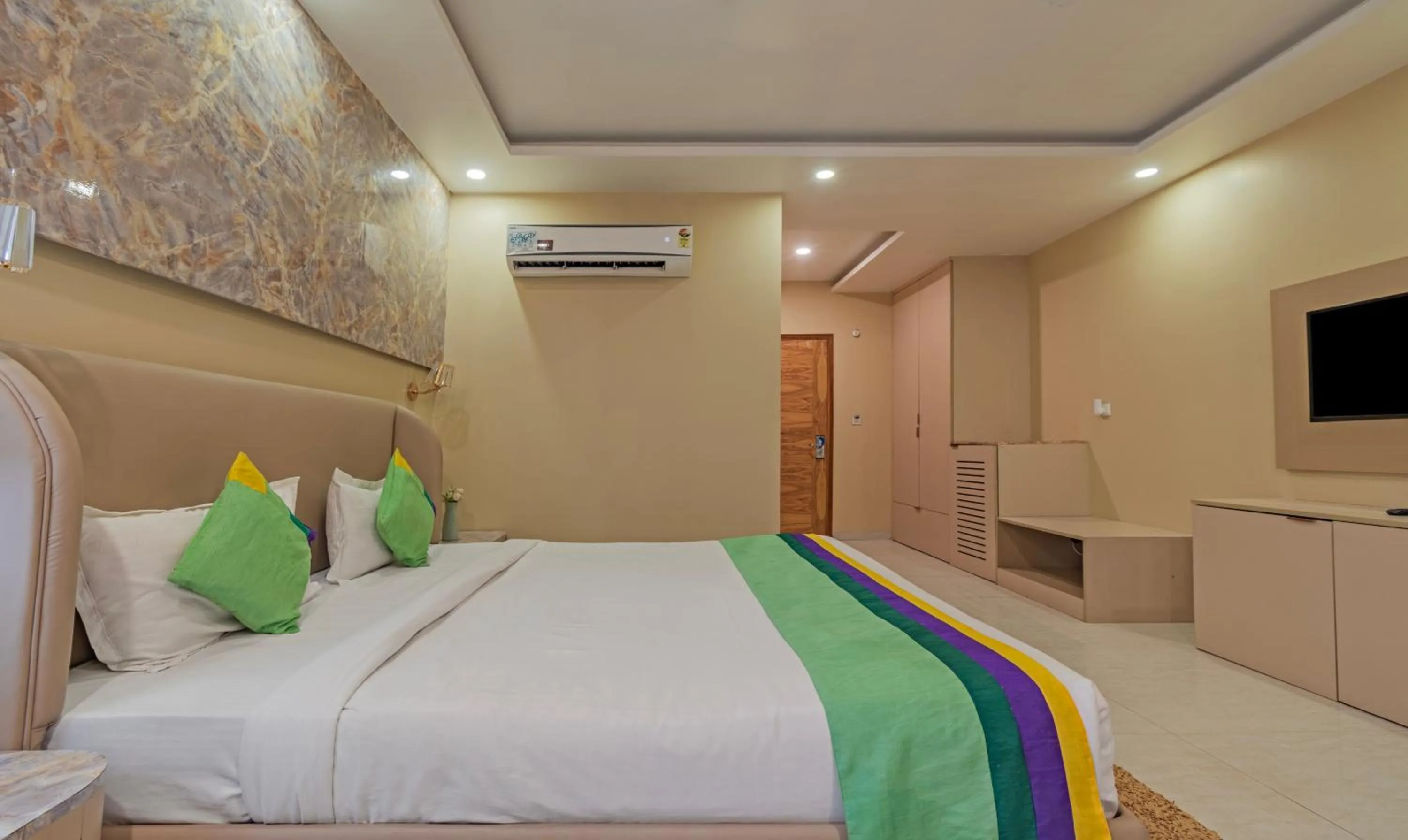 Bed in Treebo Trend Mr J - Sec 51