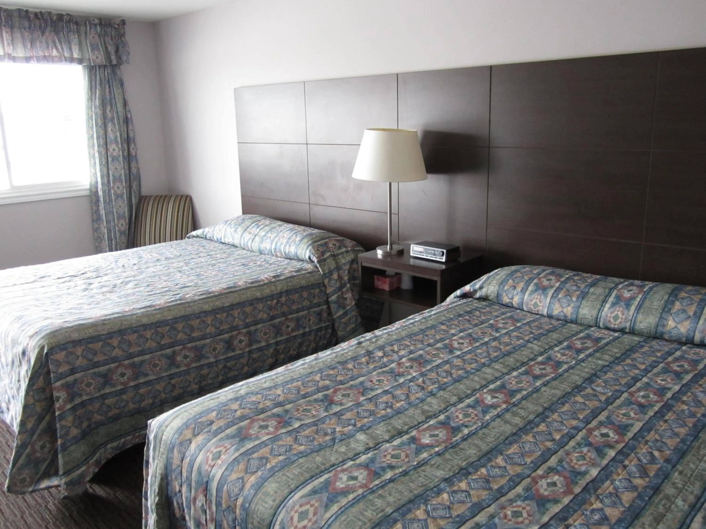 Day, Bed in Winsome Inn