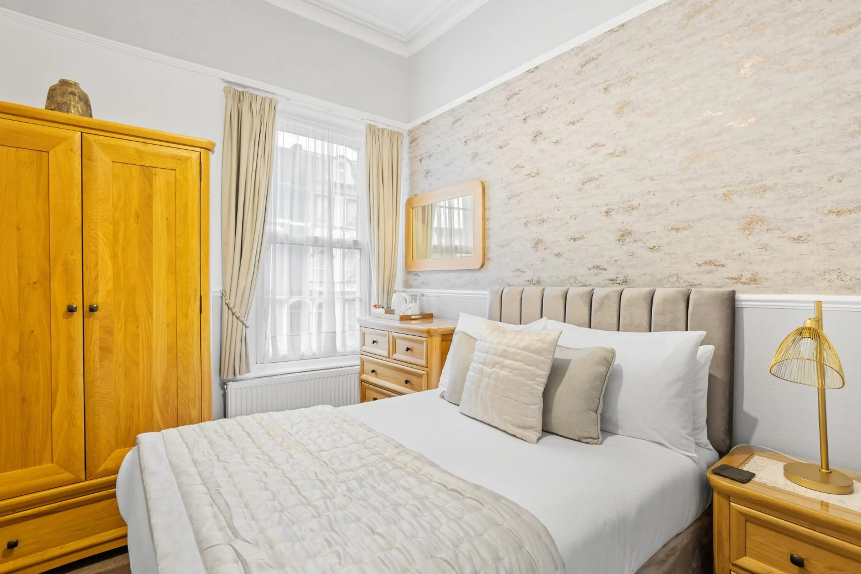 Bedroom, Bed in Kethla House