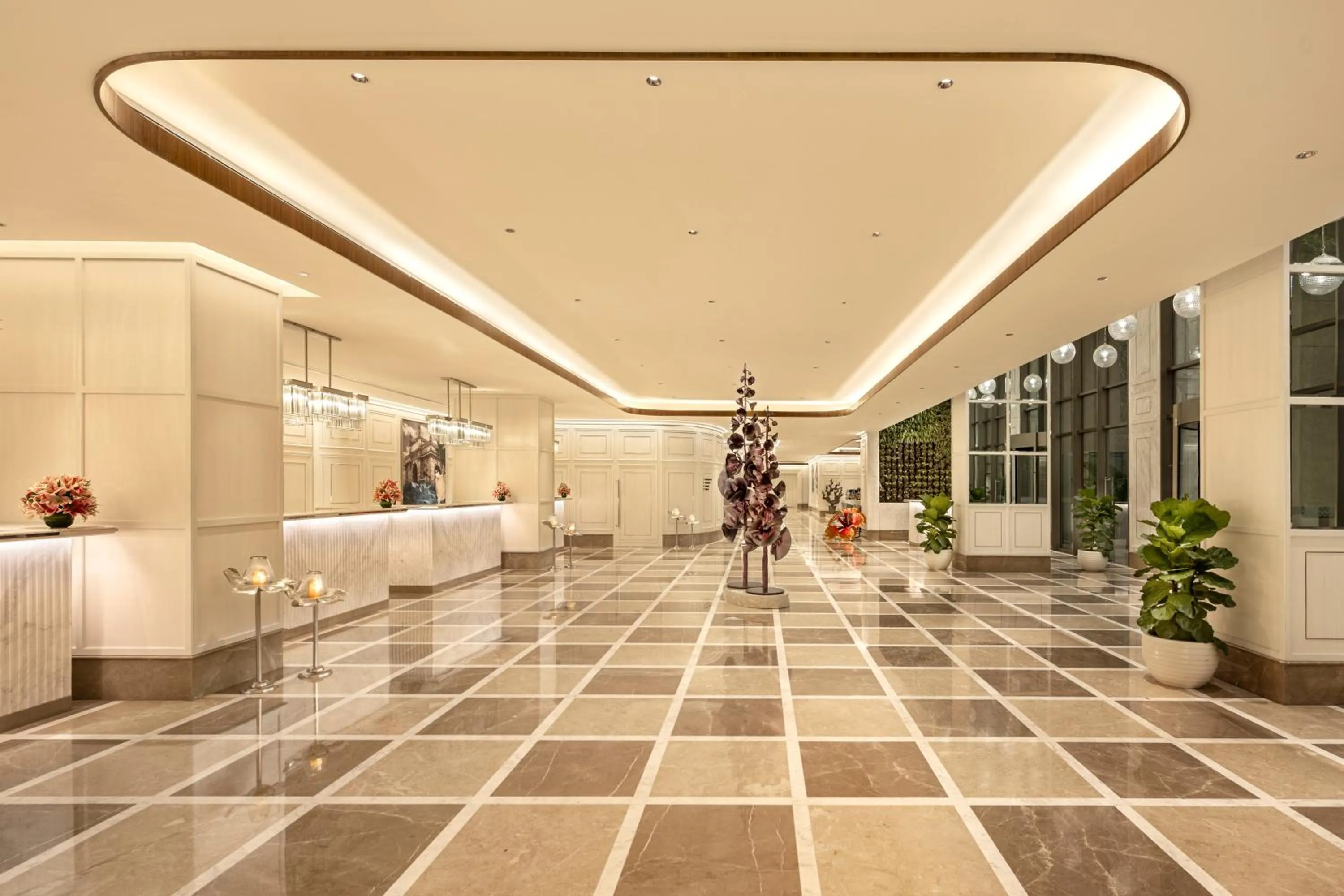 Lobby or reception in Aurika, Mumbai International Airport - Luxury by Lemon Tree Hotels