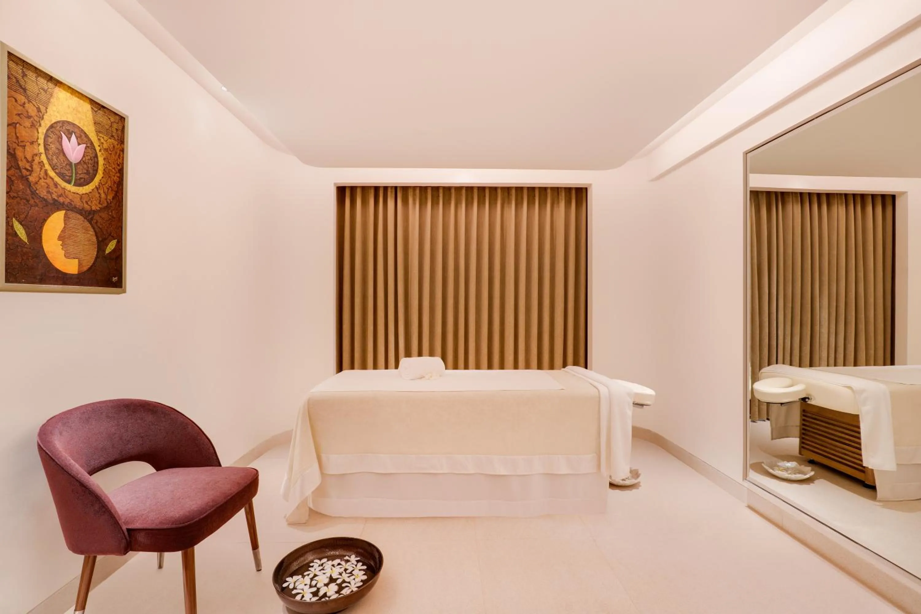 Spa and wellness centre/facilities, Bed in Aurika, Mumbai International Airport - Luxury by Lemon Tree Hotels