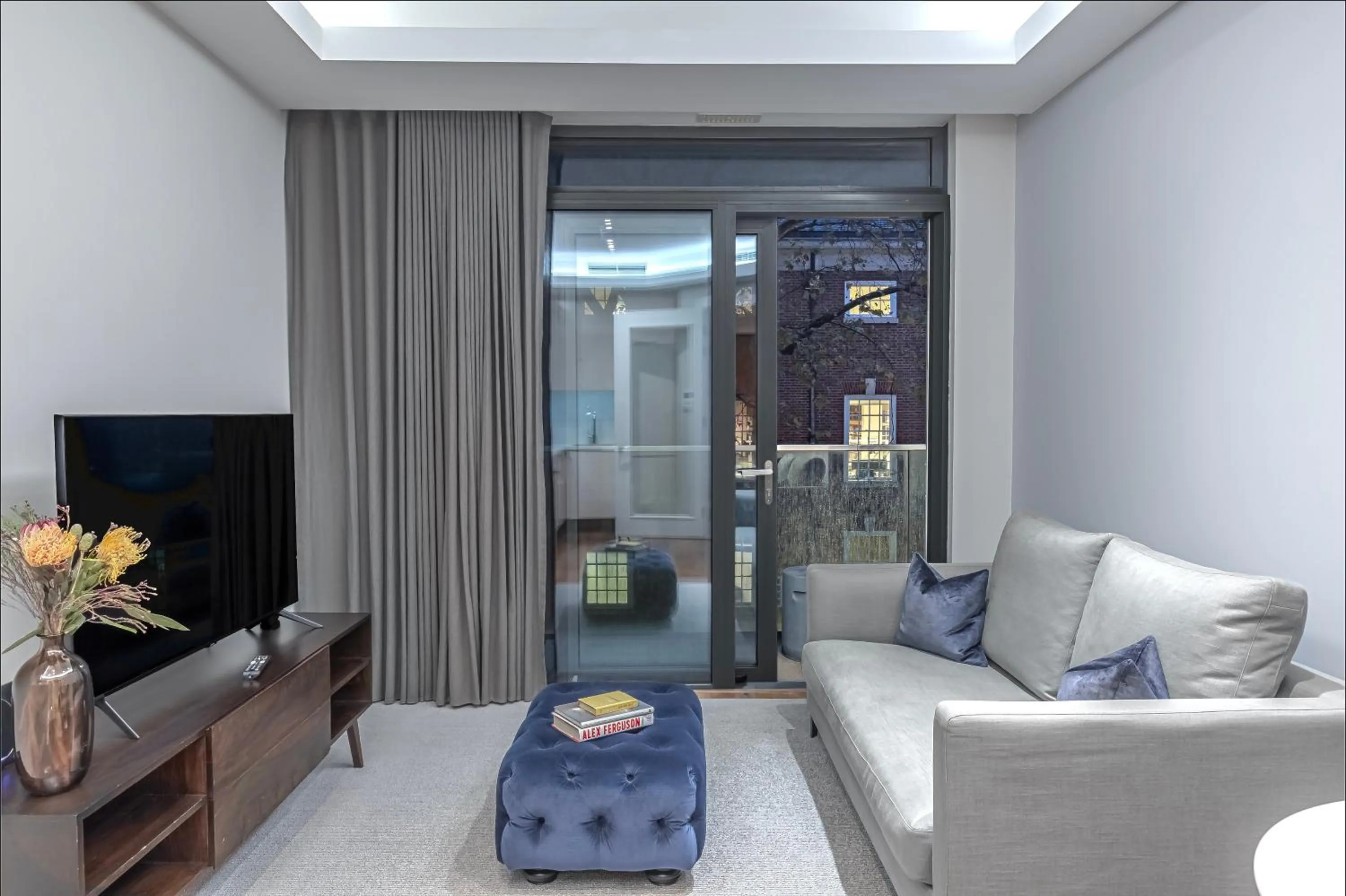 Dining area in Grays Inn by Aeria Apartments