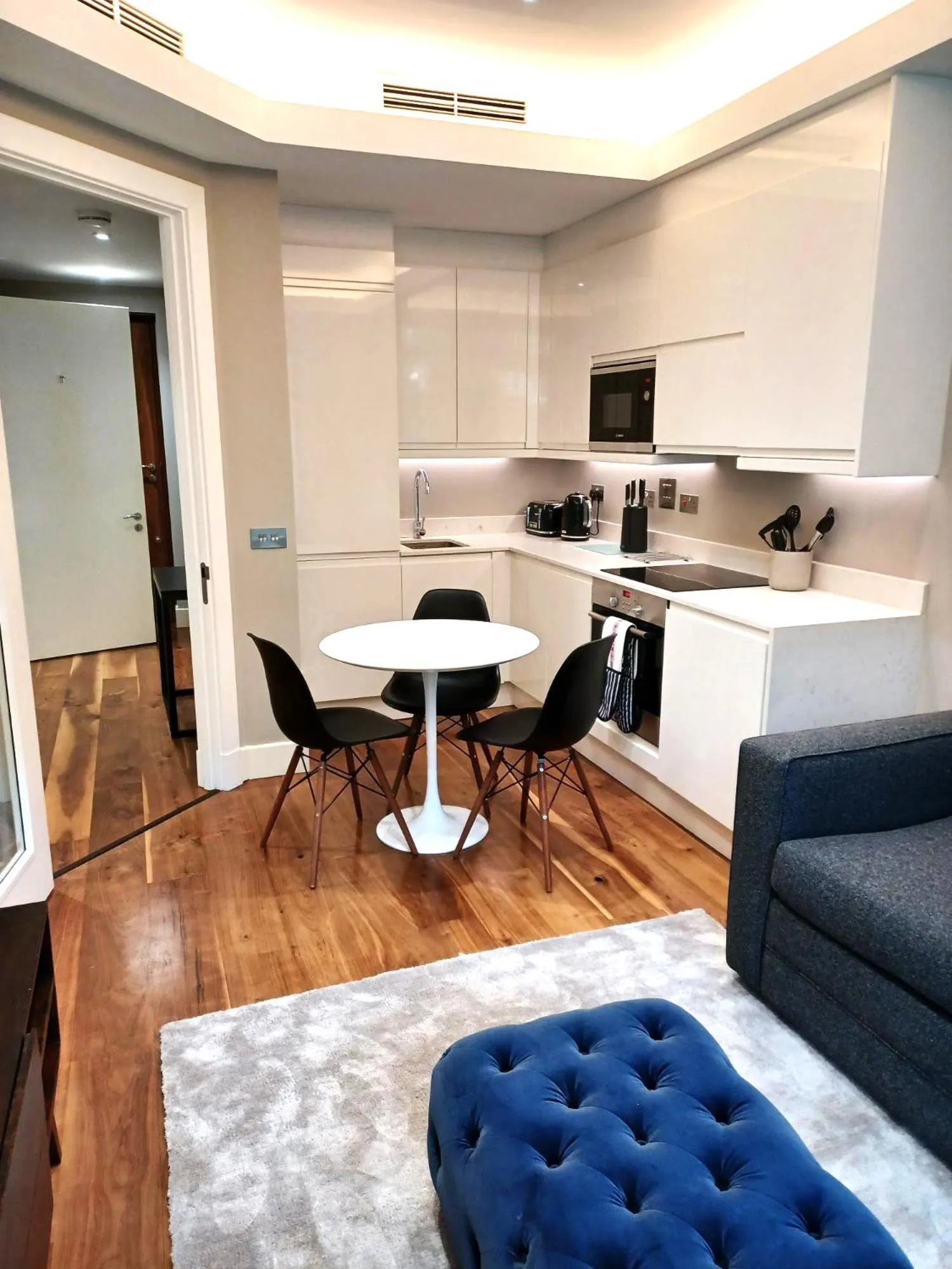 Kitchen or kitchenette in Grays Inn by Aeria Apartments