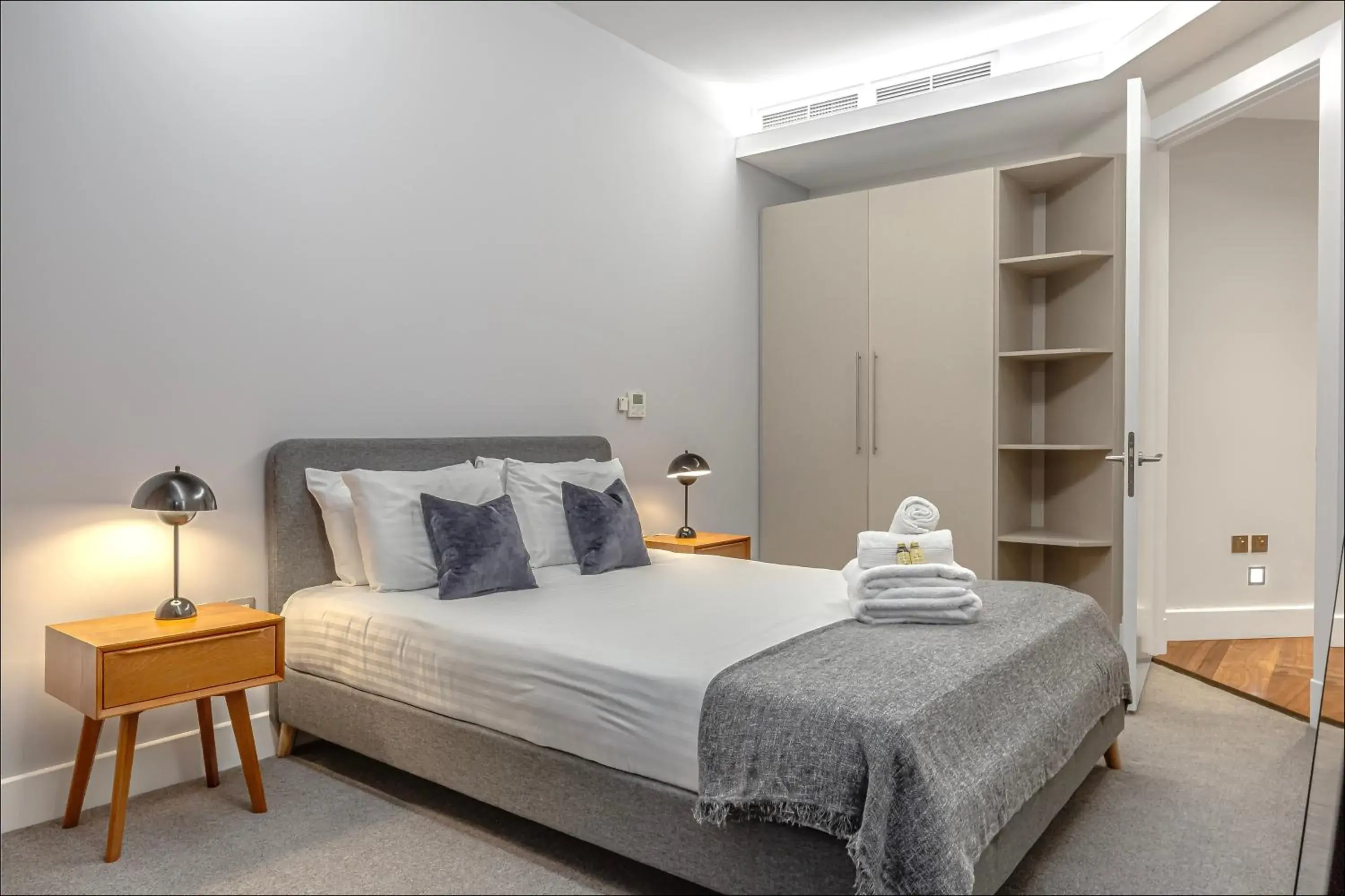 Bedroom, Bed in Grays Inn by Aeria Apartments Bedroom, Bed in Grays Inn by Aeria Apartments