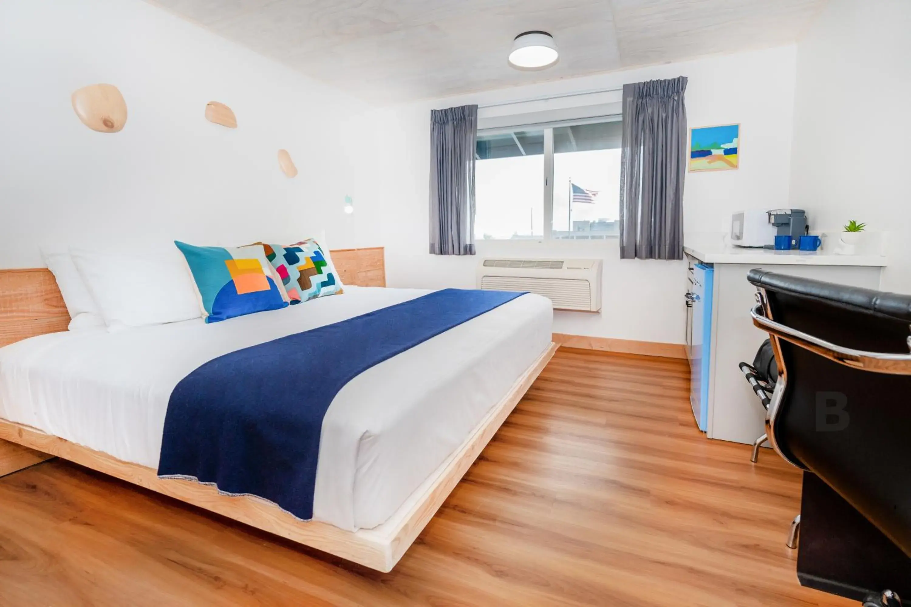 Bed in Anacortes Inn Bed in Anacortes Inn