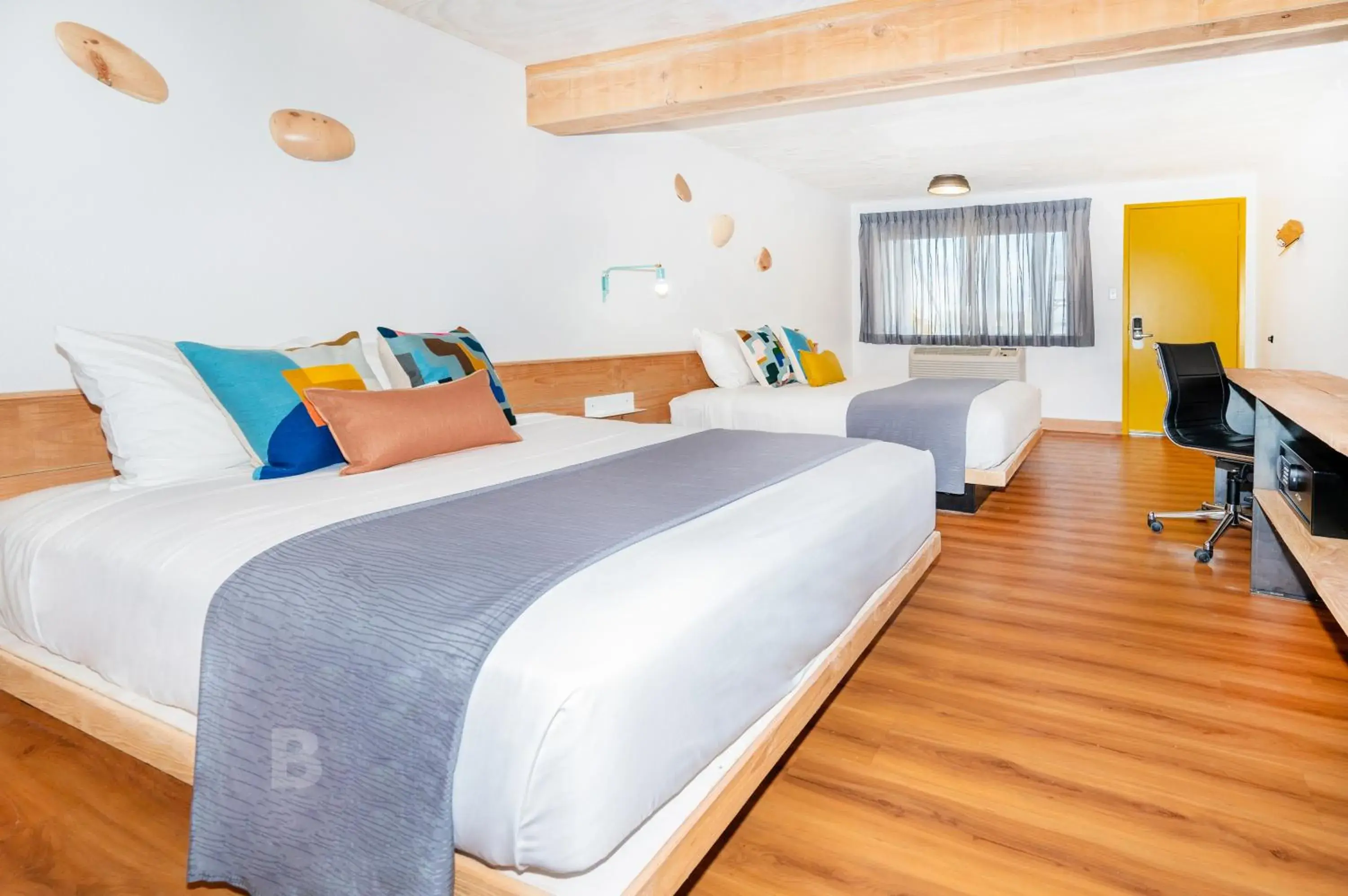 Bed in Anacortes Inn Bed in Anacortes Inn