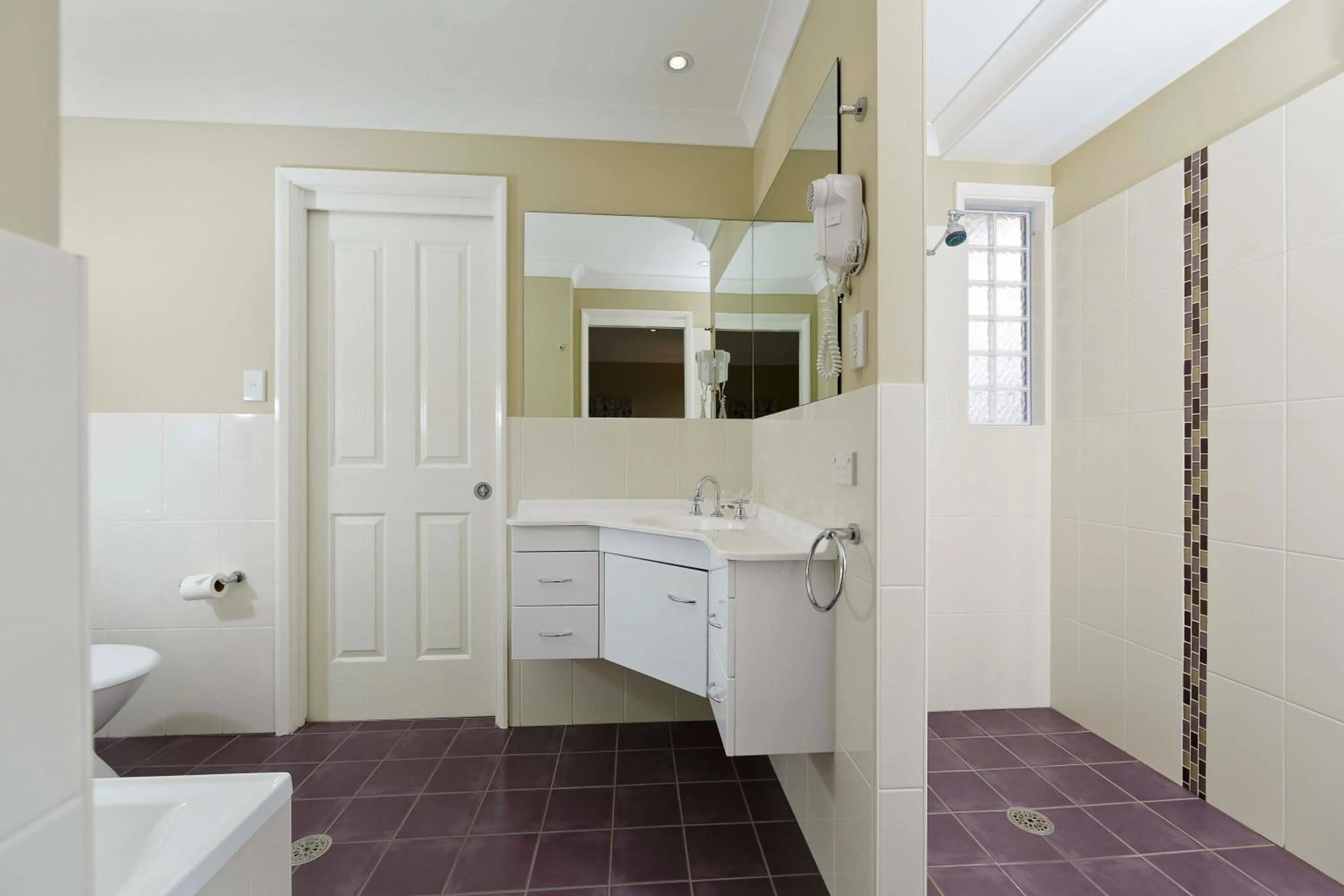 Bathroom in Ingenia Holidays Hunter Valley